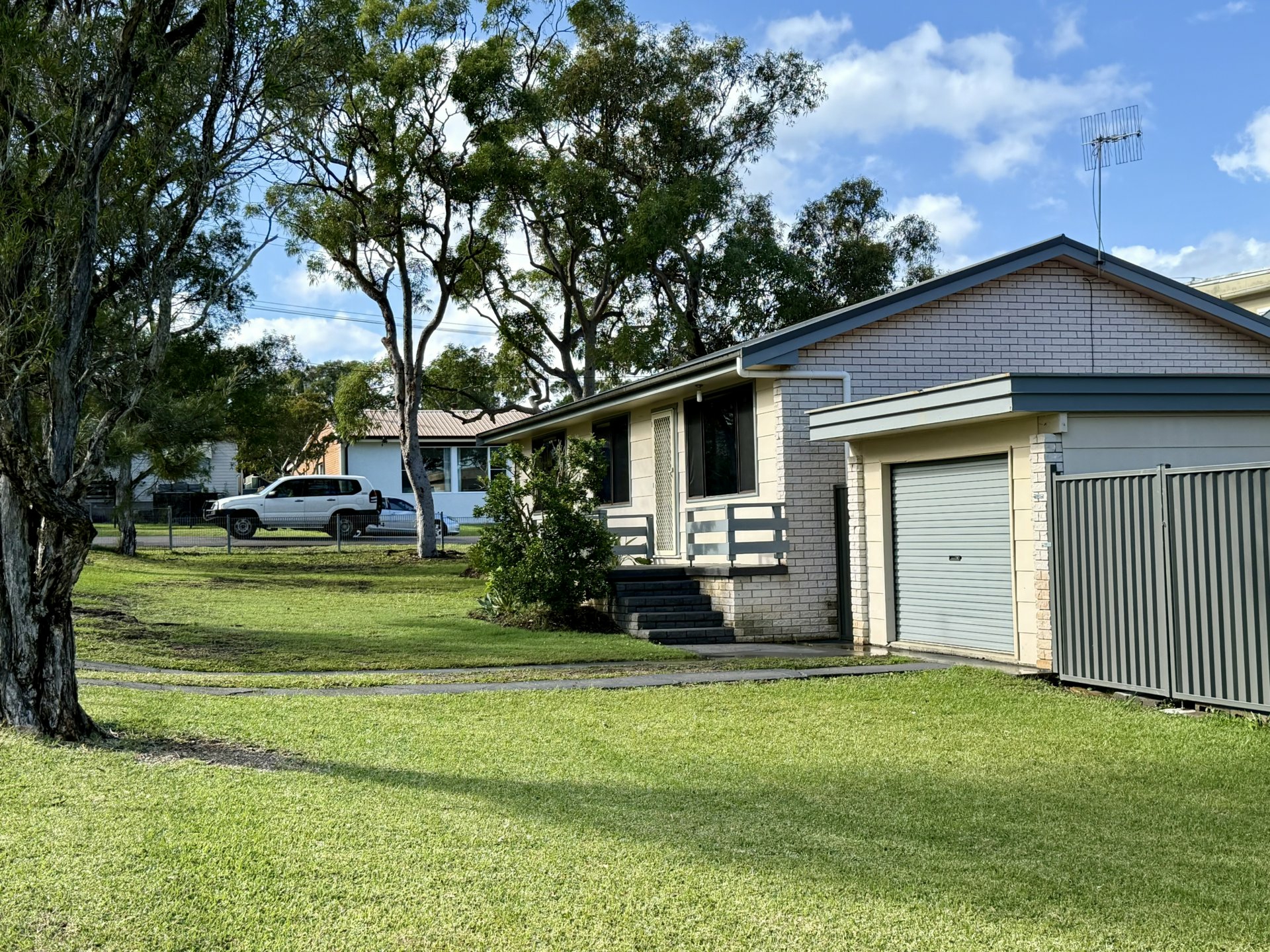 17 Cornish Ave, KILLARNEY VALE