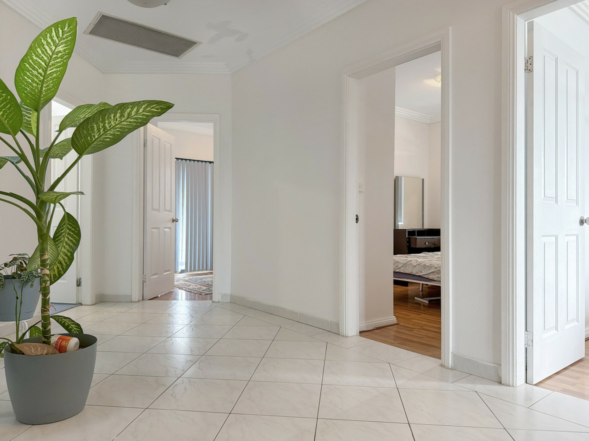 65 Nirvana Street — photo 4 of 6