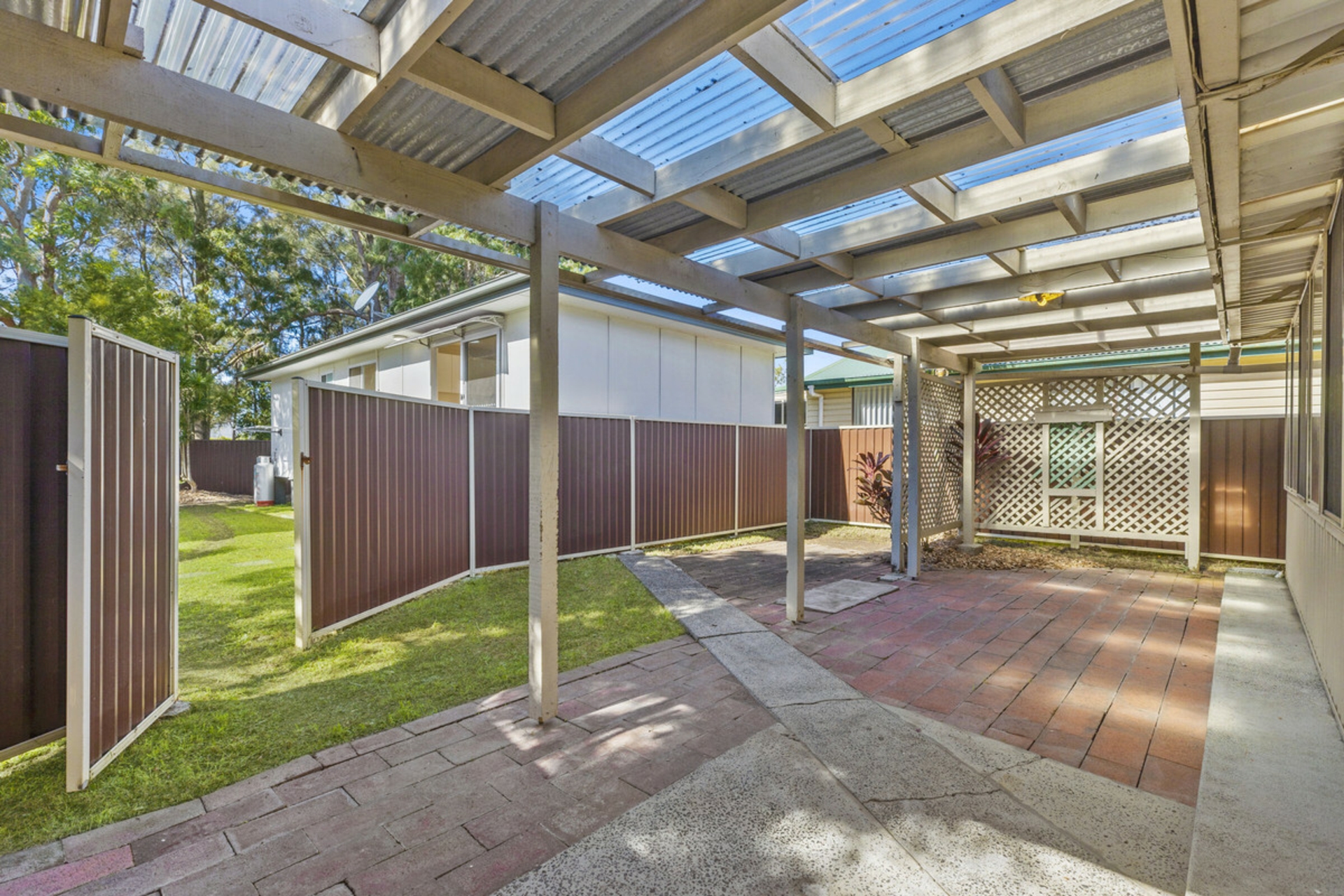 30 Mclean Street — photo 10 of 16