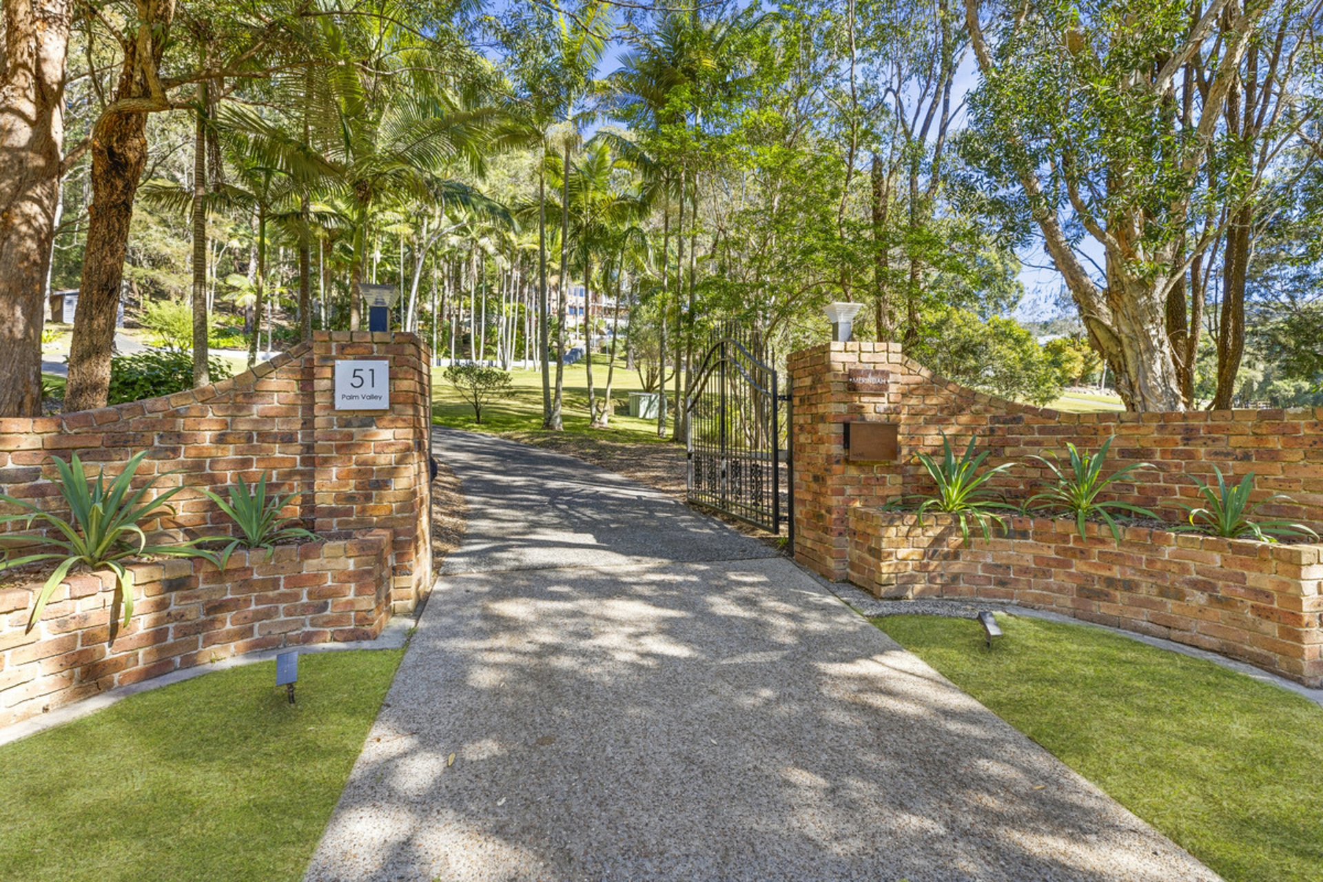 51 Palm Valley Road — photo 8 of 30