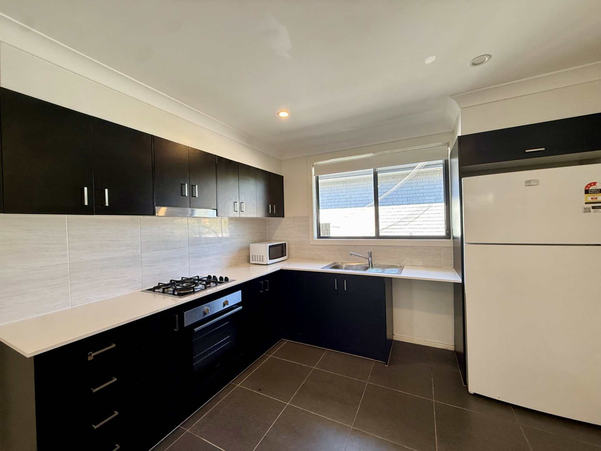 24a Duncan Street — photo 4 of 4