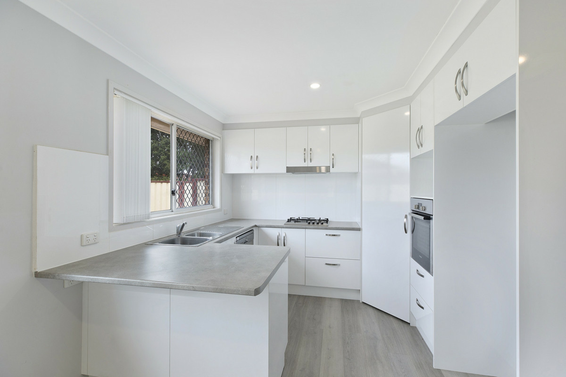 30 Betty Anne Place — photo 2 of 9