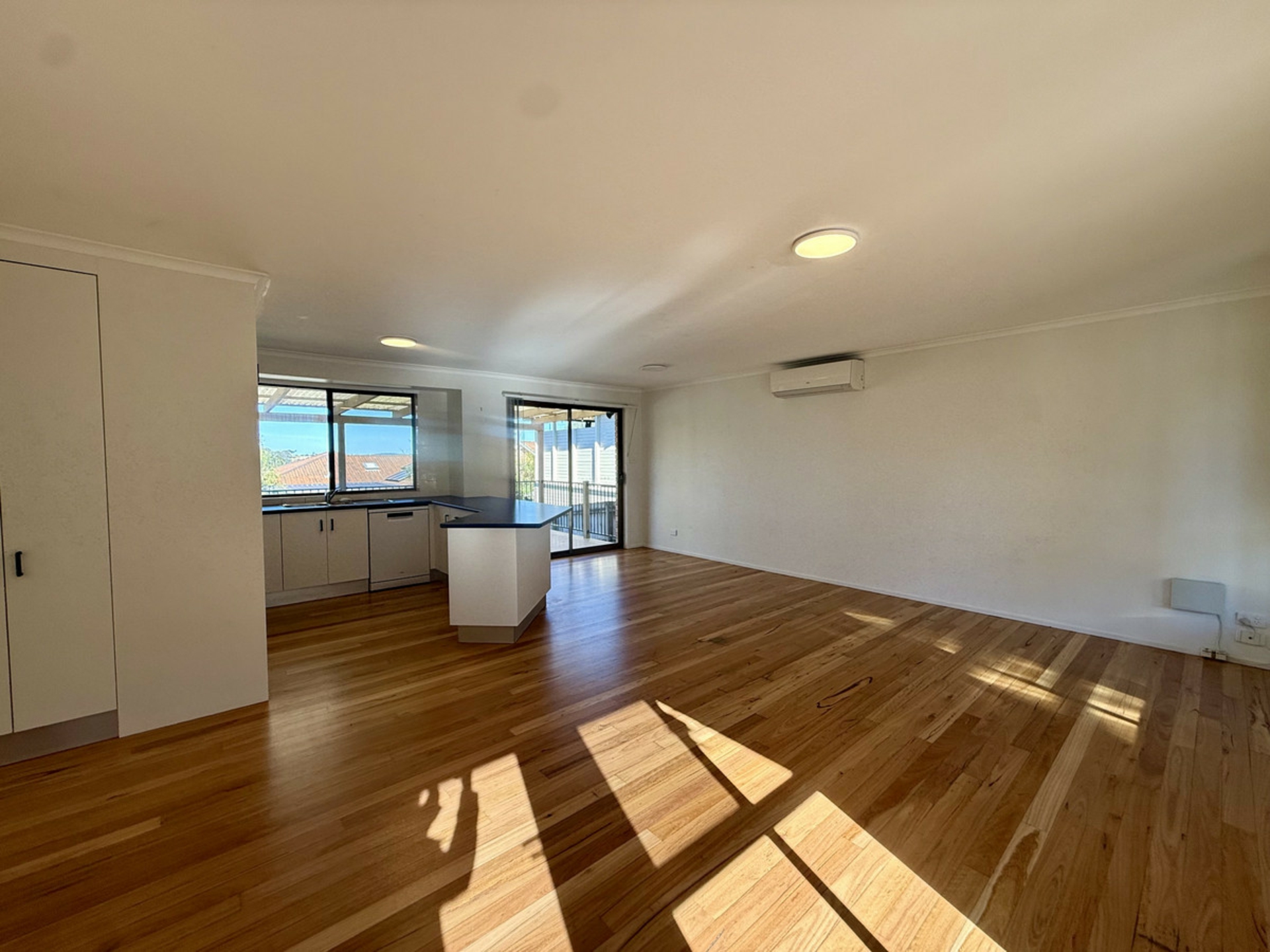 29 Valley View Road — photo 3 of 12