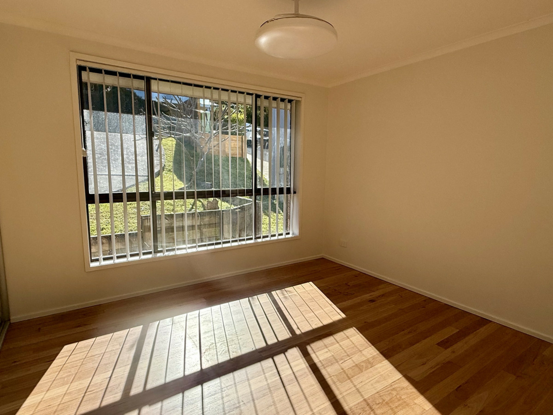 29 Valley View Road — photo 6 of 12