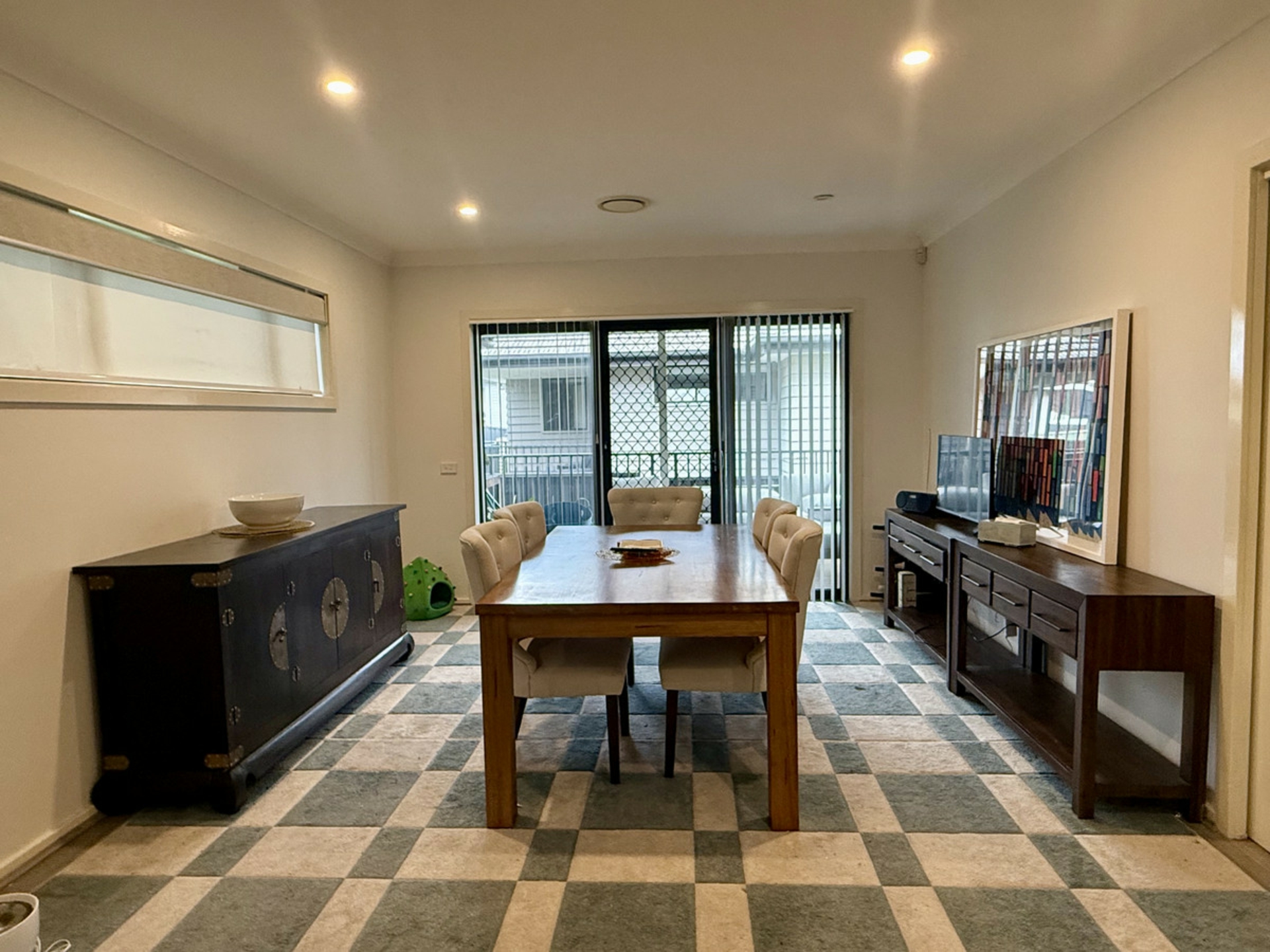 24 Duncan Street — photo 2 of 10