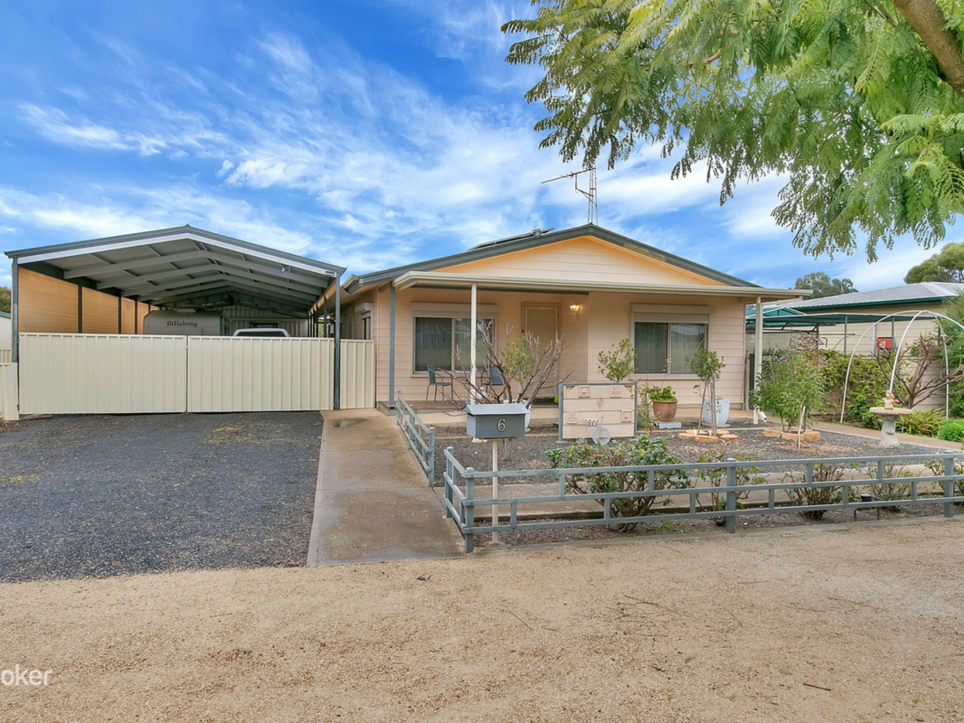 6 Centenary Avenue, BALAKLAVA
