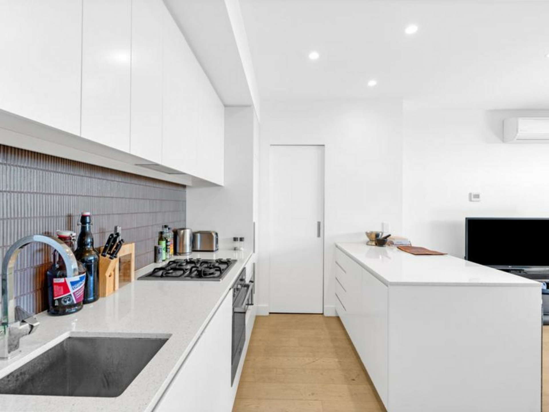 707/421 King William Street, ADELAIDE
