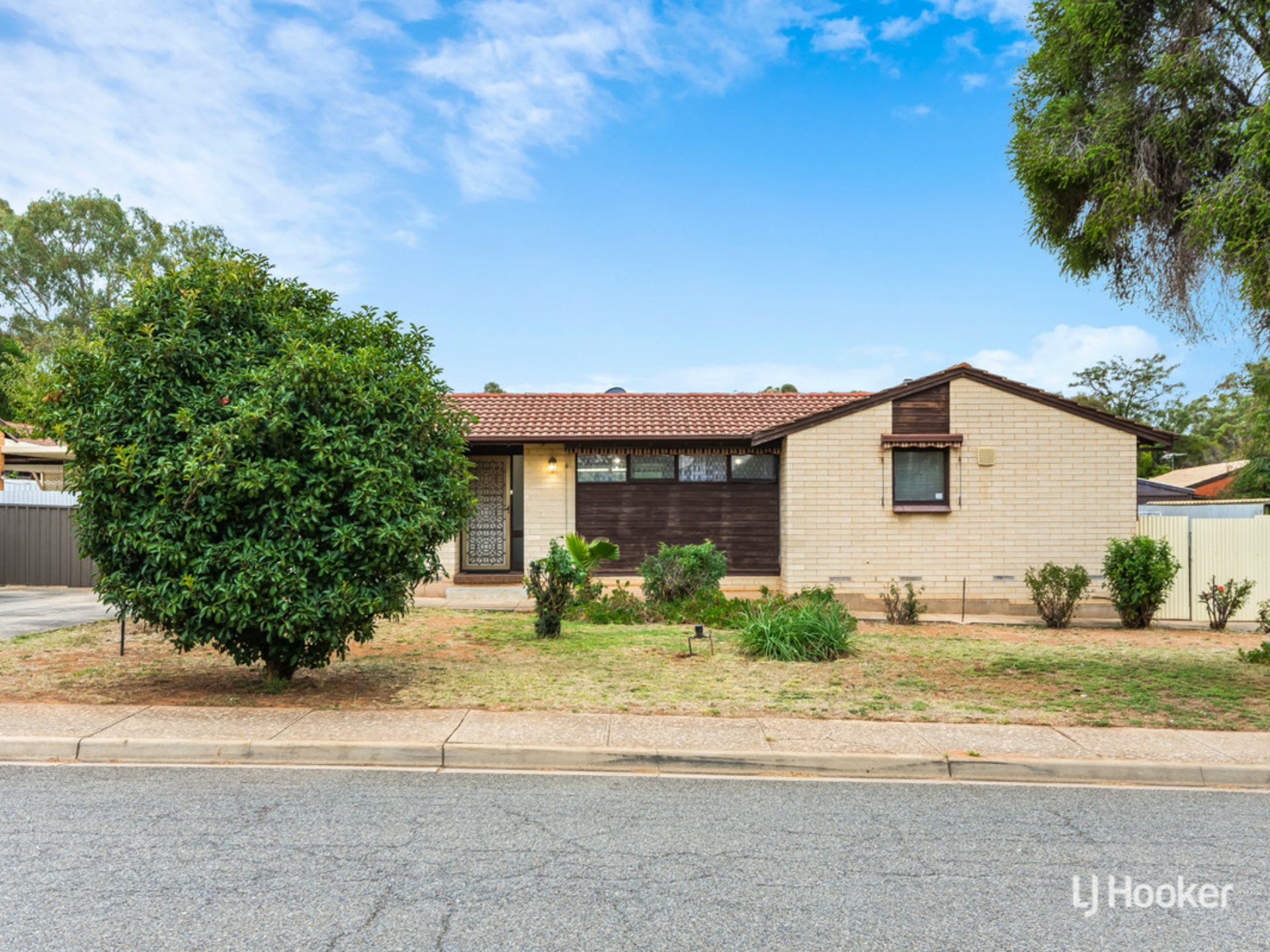 4 Cardnell Crescent, Elizabeth East
