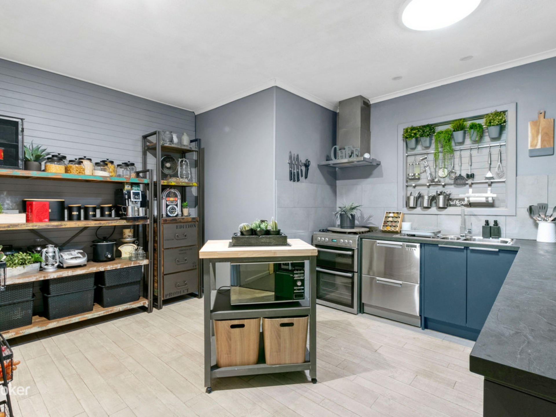 64 Whitington Road, DAVOREN PARK