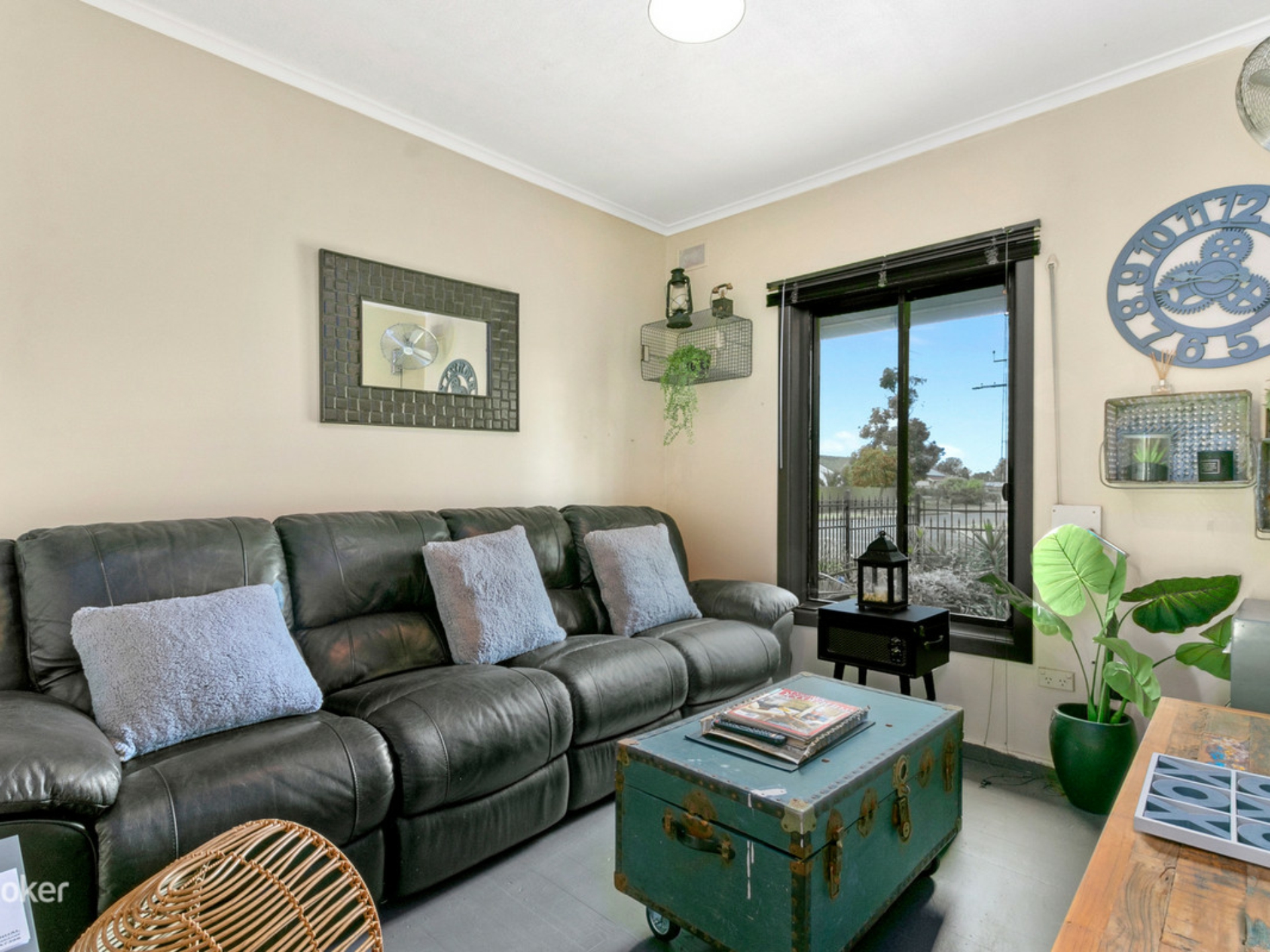 64 Whitington Road, DAVOREN PARK