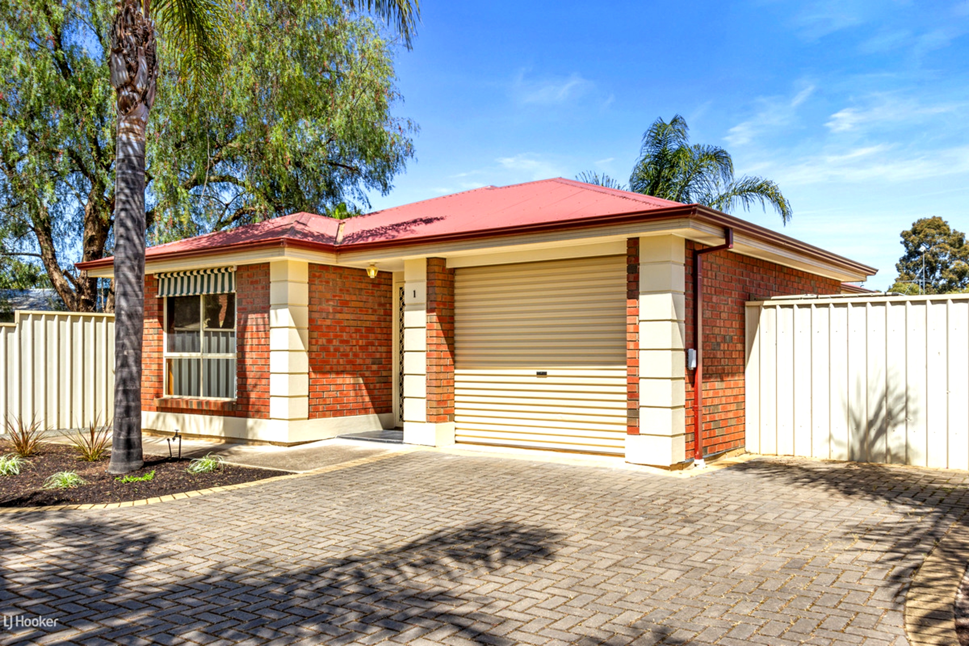 1/16 Birkett Street, Evanston