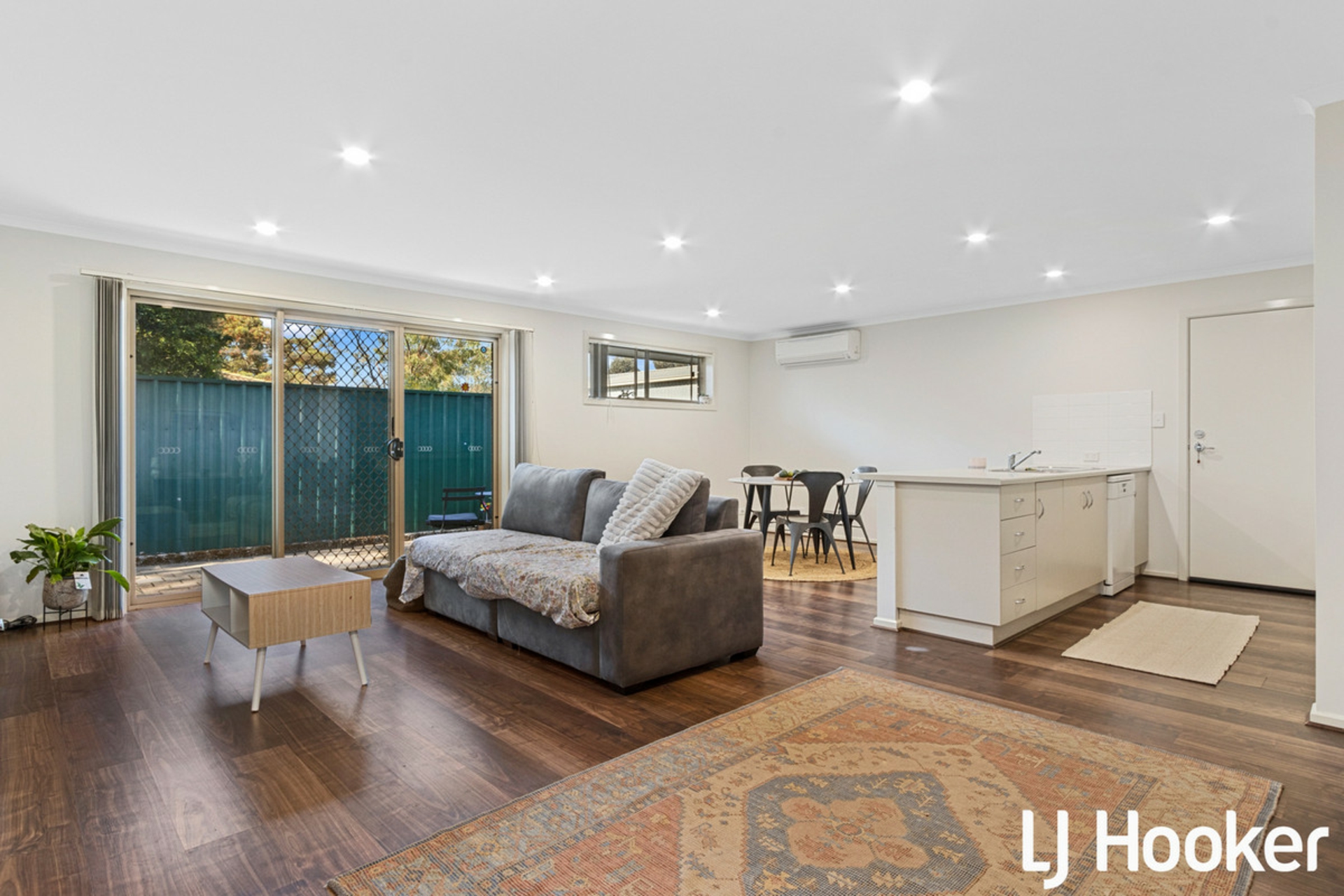 8/61 Para Road, EVANSTON