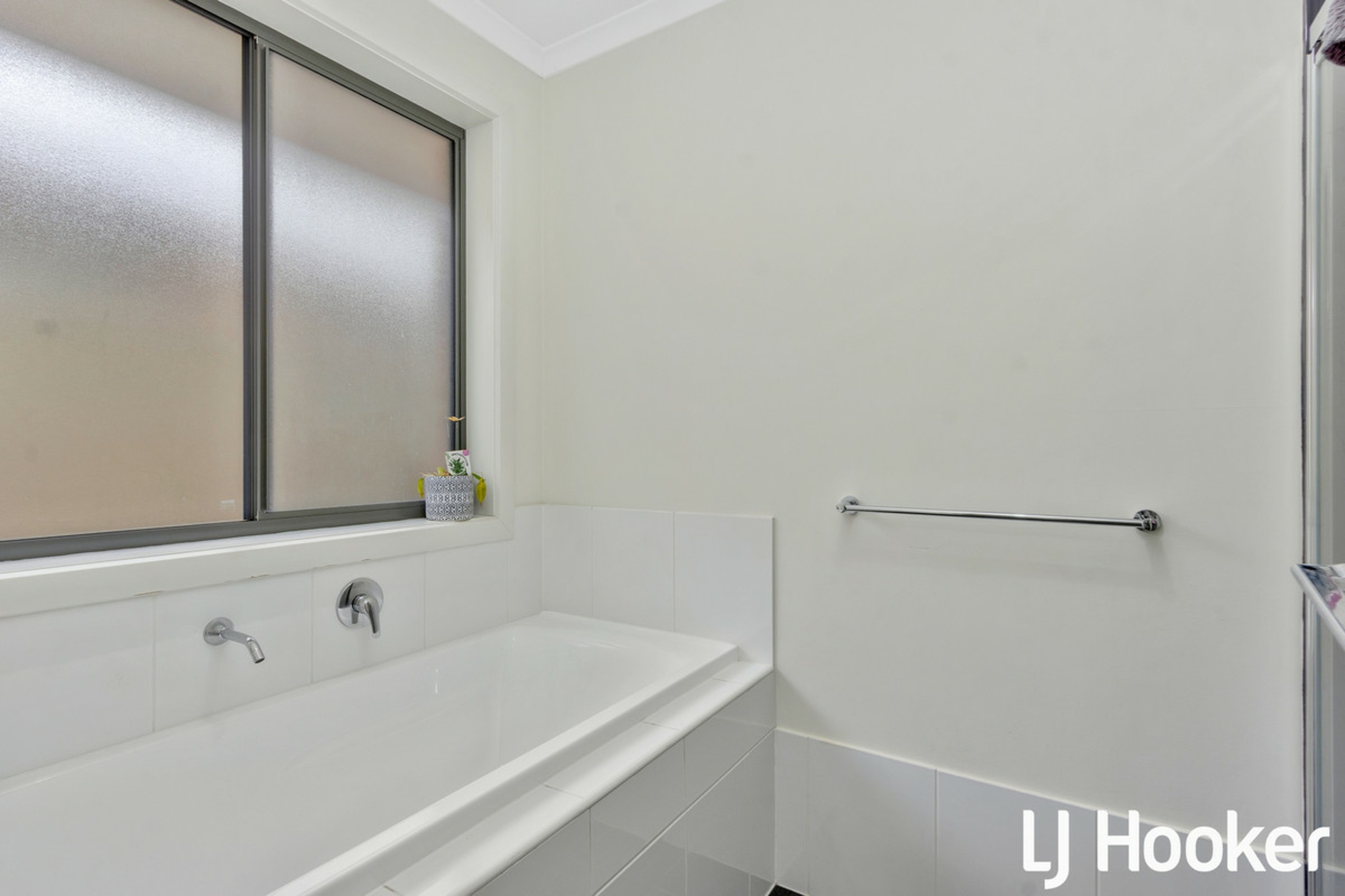 11 Felicia Avenue, SALISBURY DOWNS