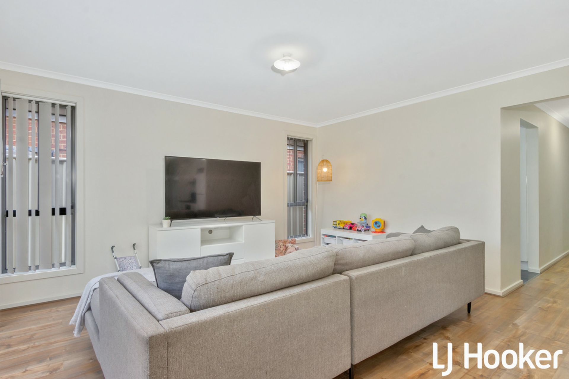 11 Felicia Avenue, SALISBURY DOWNS