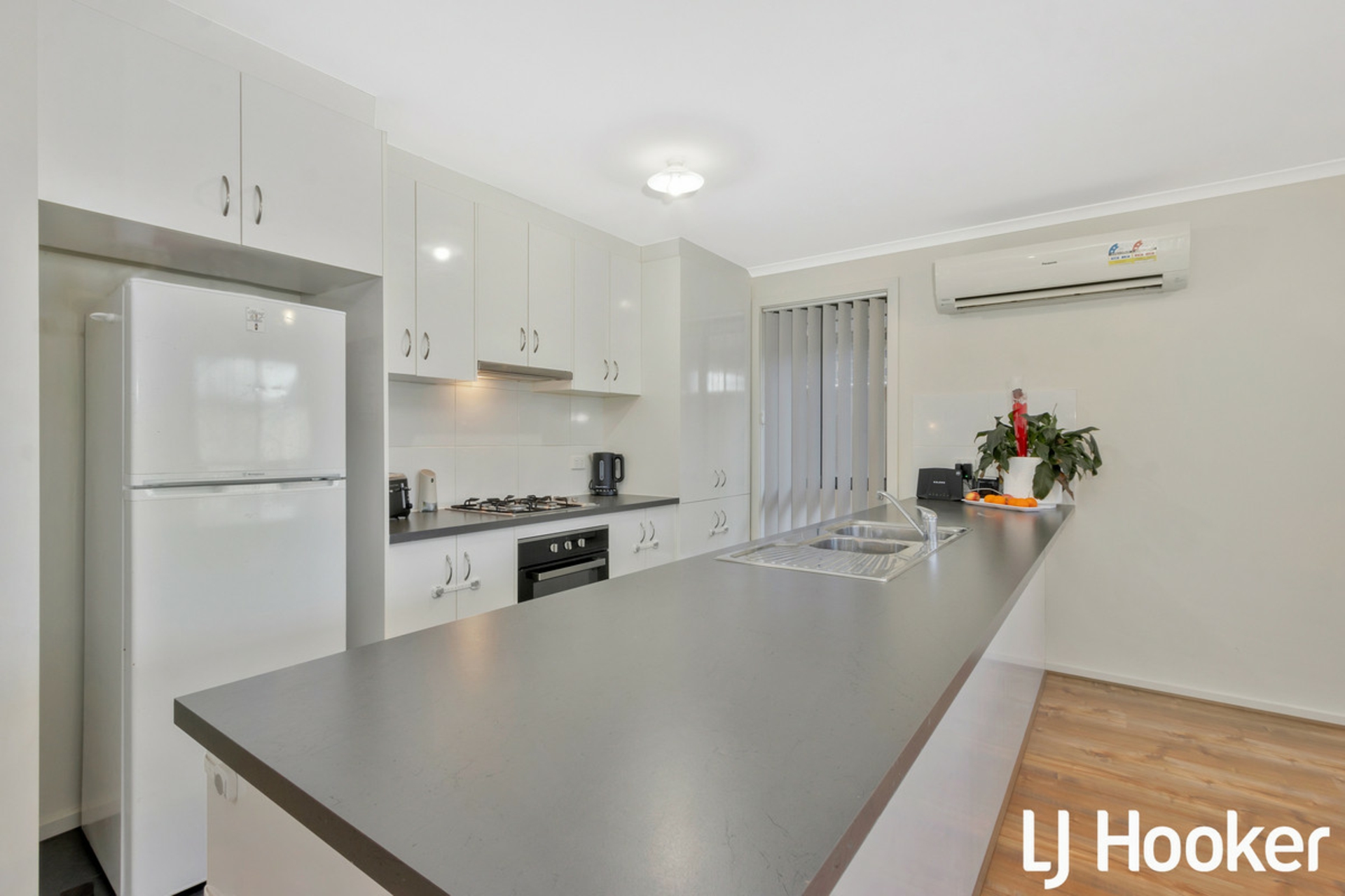 11 Felicia Avenue, SALISBURY DOWNS