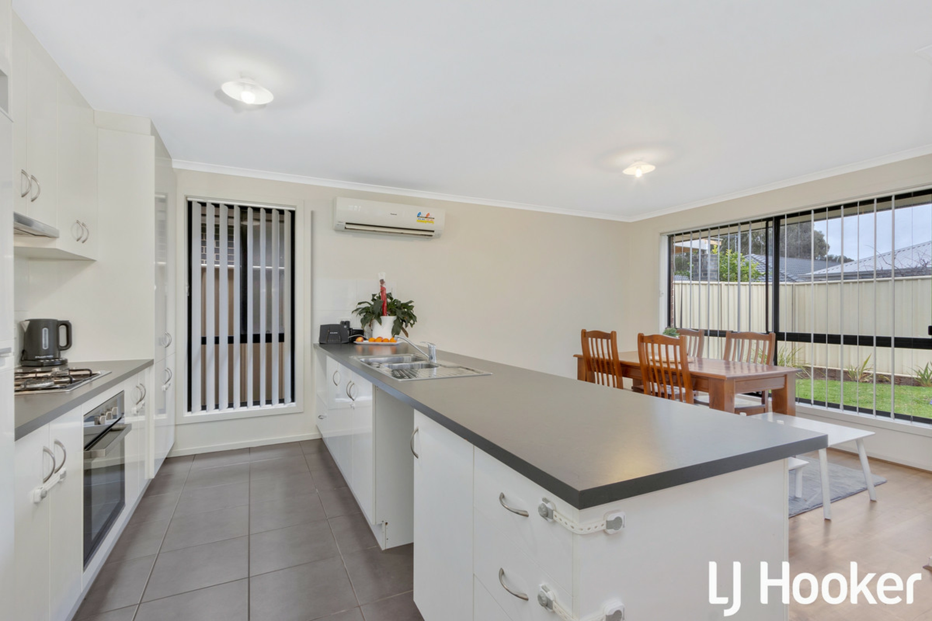 11 Felicia Avenue, SALISBURY DOWNS