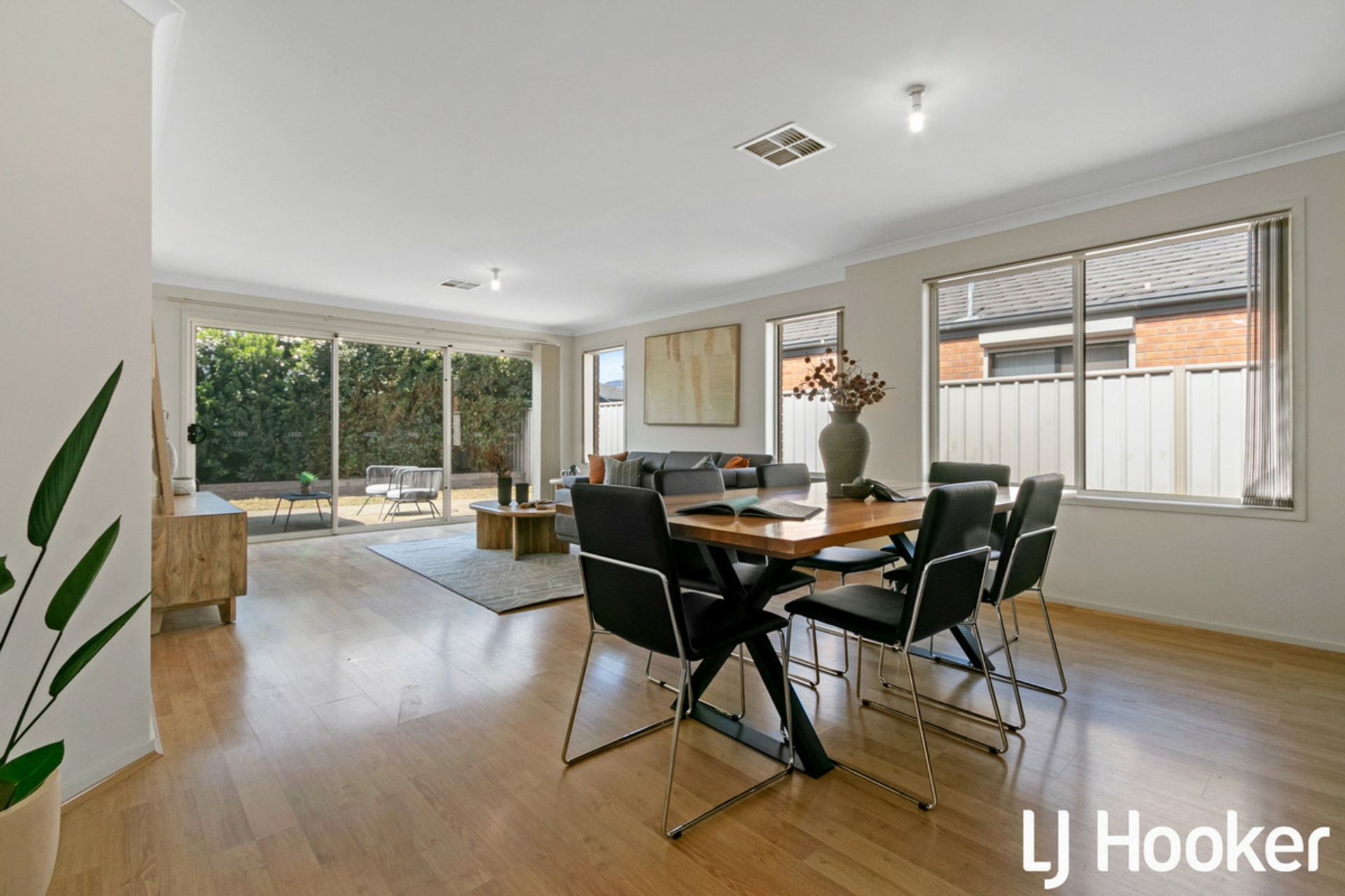 18 Nybo Court, MUNNO PARA WEST