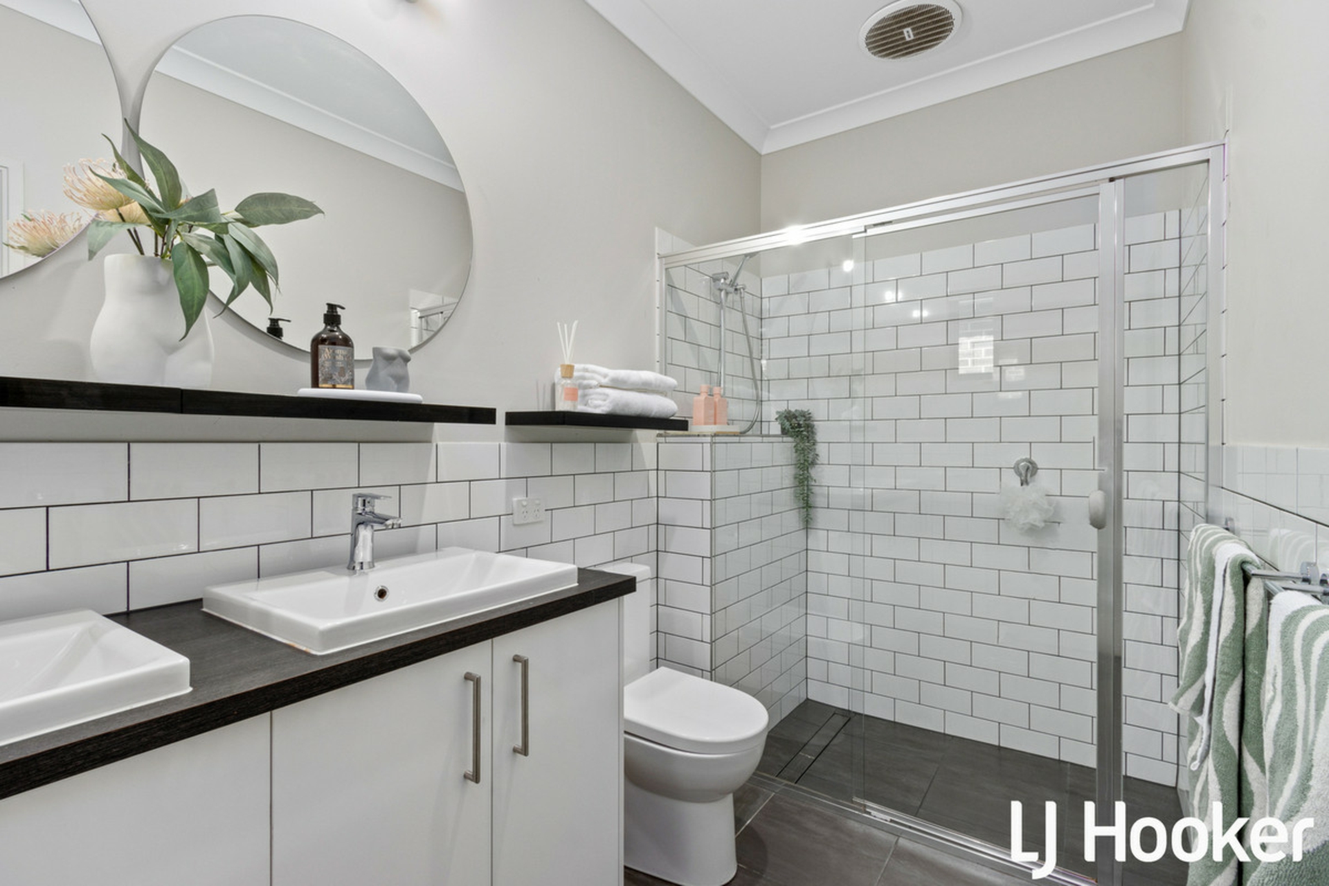 10 Chifley Avenue, HOPE VALLEY