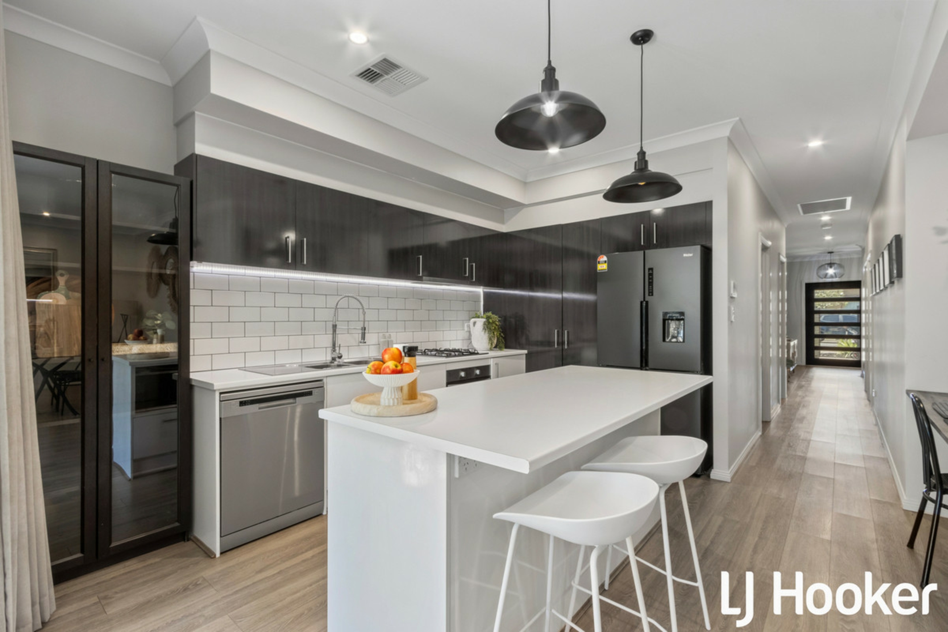 10 Chifley Avenue, HOPE VALLEY