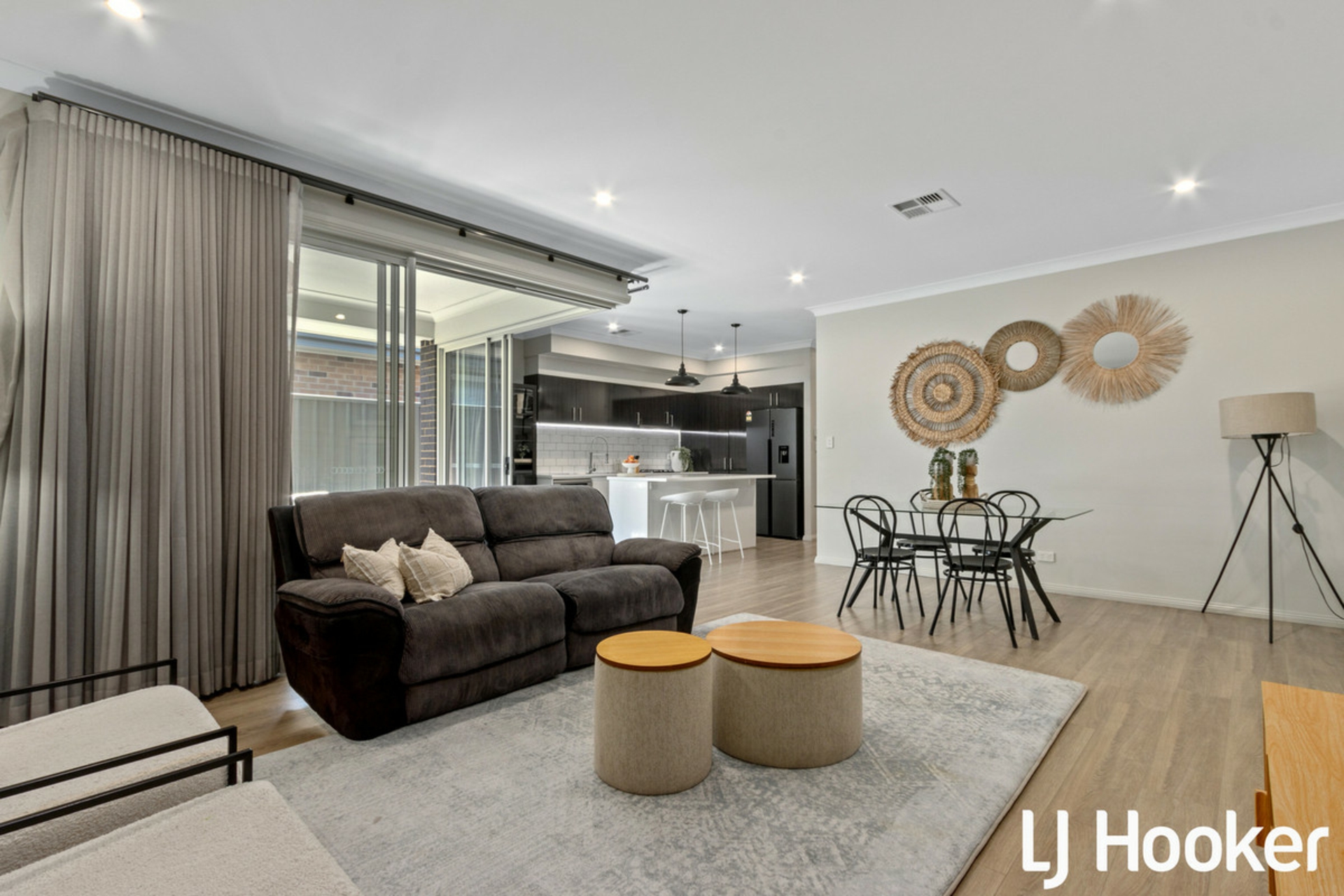 10 Chifley Avenue, HOPE VALLEY