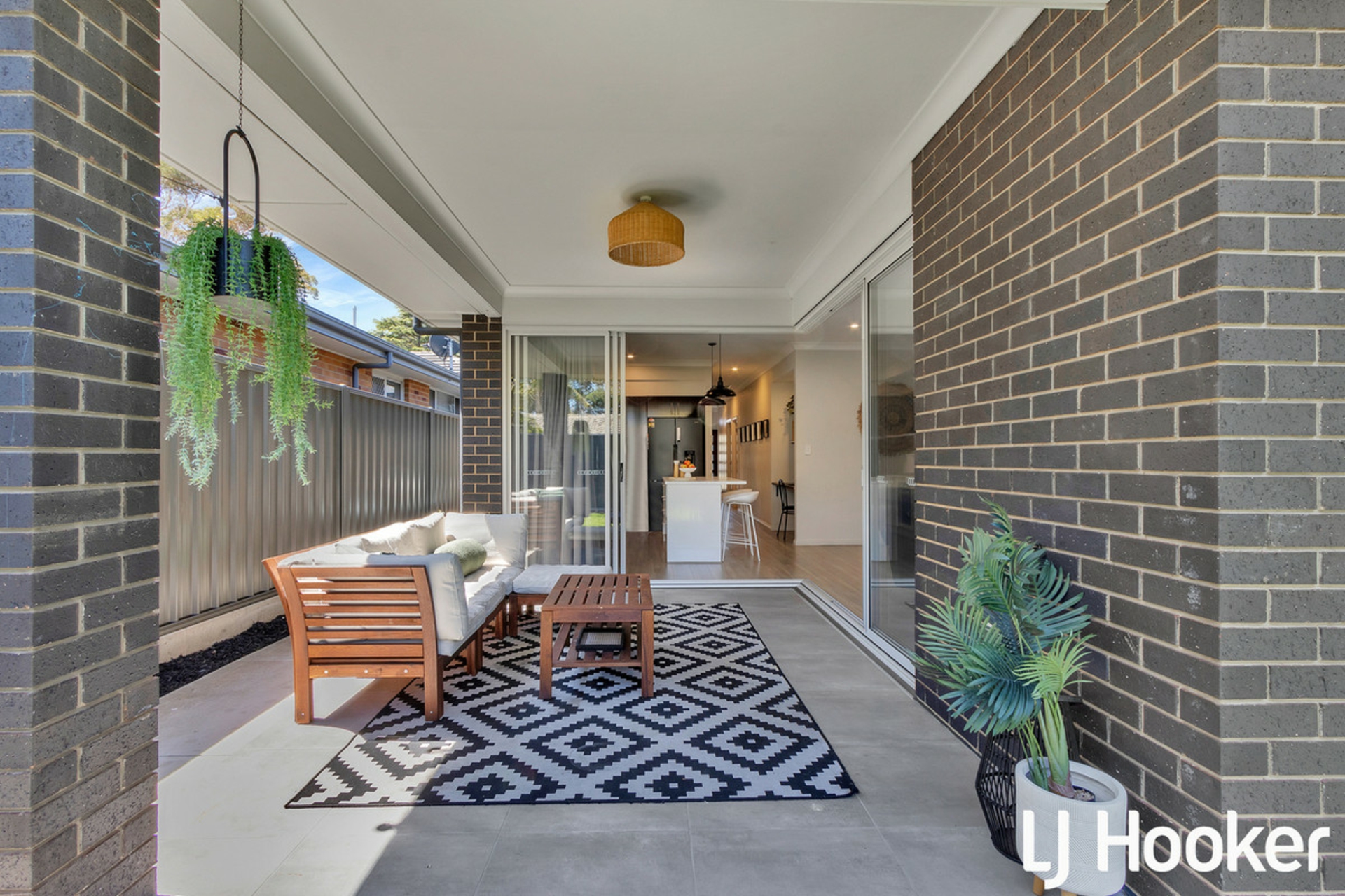 10 Chifley Avenue, HOPE VALLEY