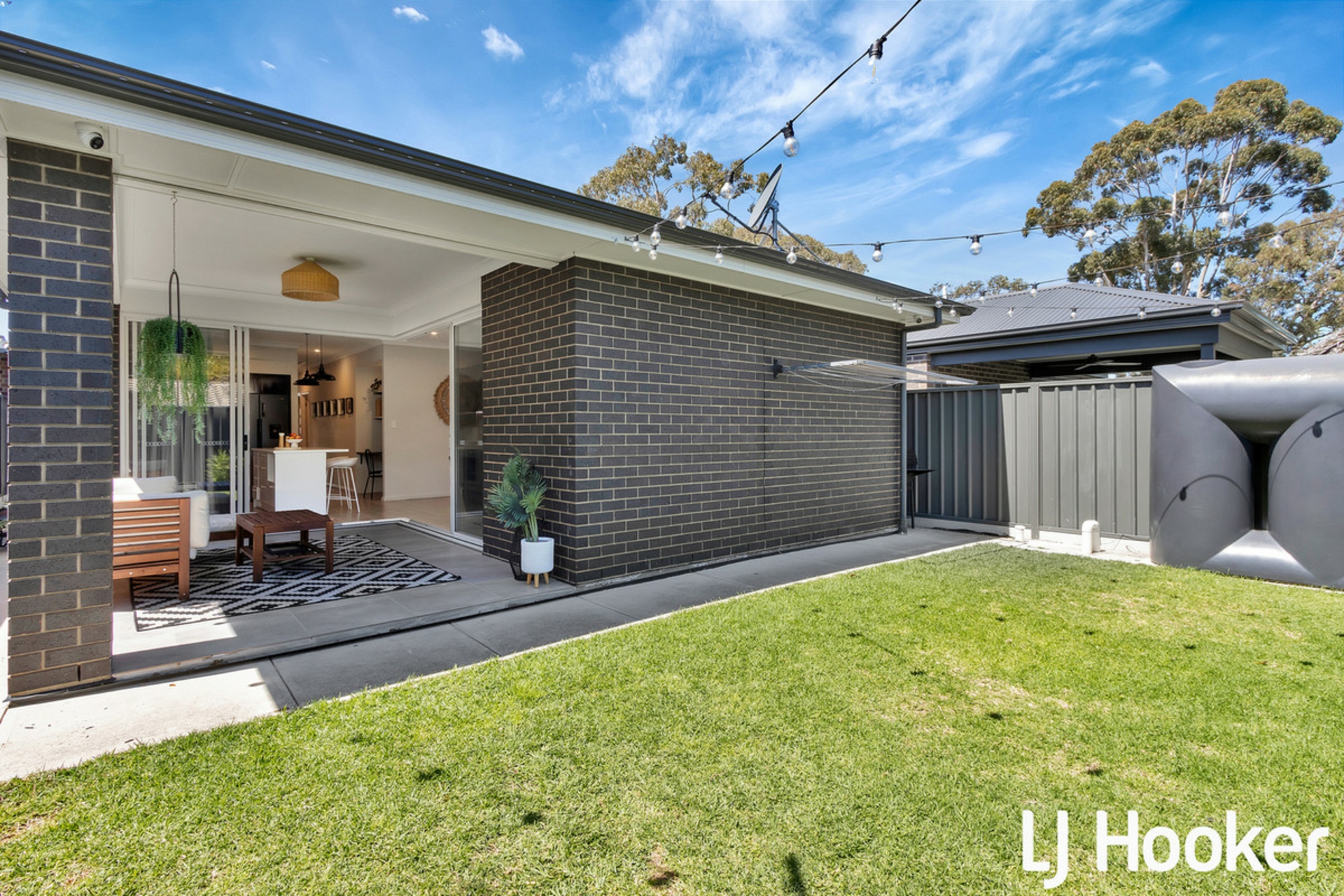 10 Chifley Avenue, HOPE VALLEY