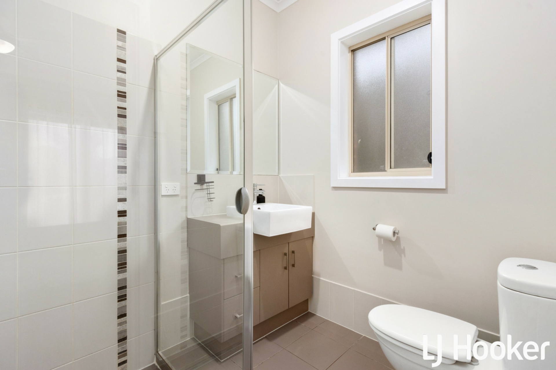 5 Allen Court, EVANSTON GARDENS