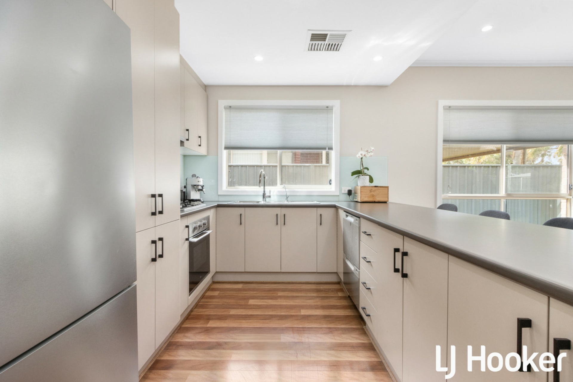 5 Allen Court, EVANSTON GARDENS