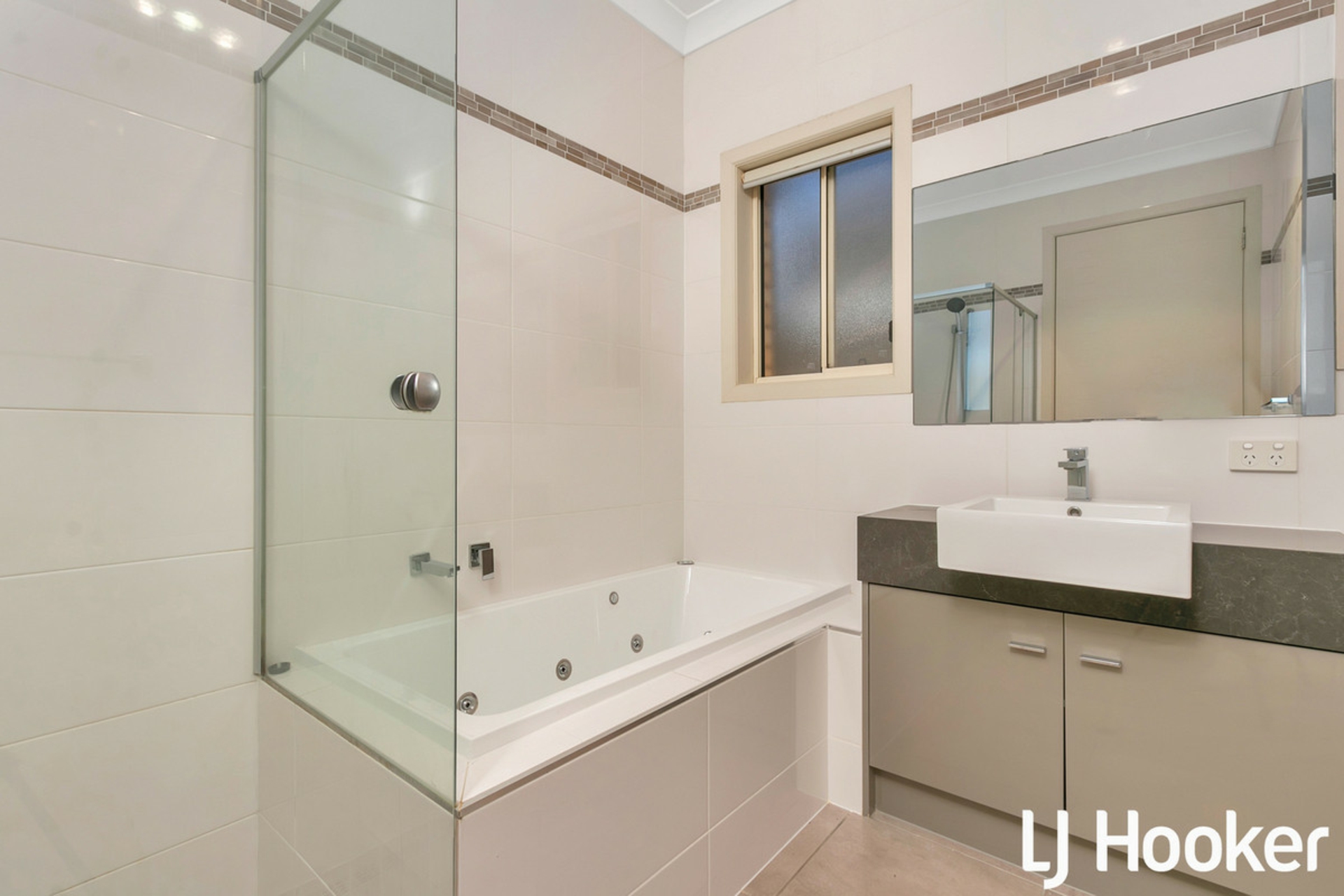 6 Isaacs Way, EVANSTON SOUTH