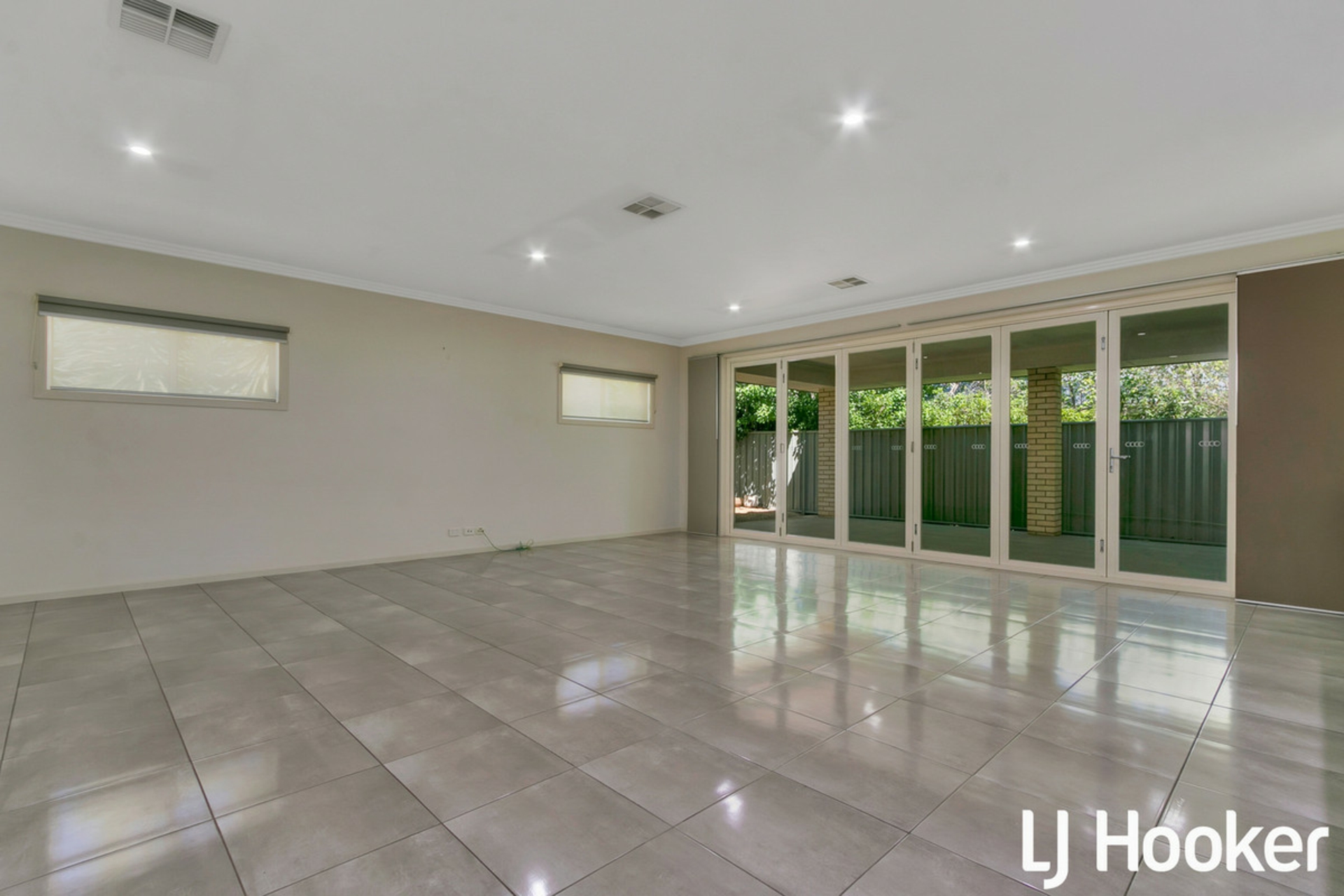 6 Isaacs Way, EVANSTON SOUTH