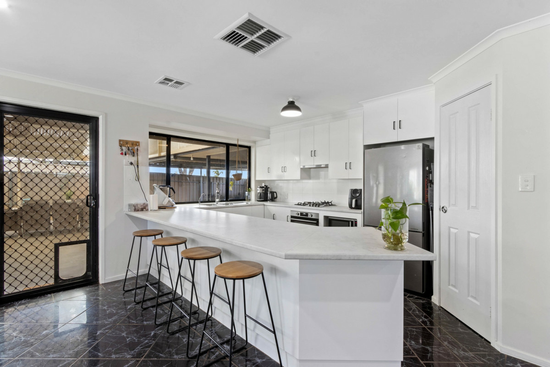 39 Gleeson Grove, EVANSTON PARK