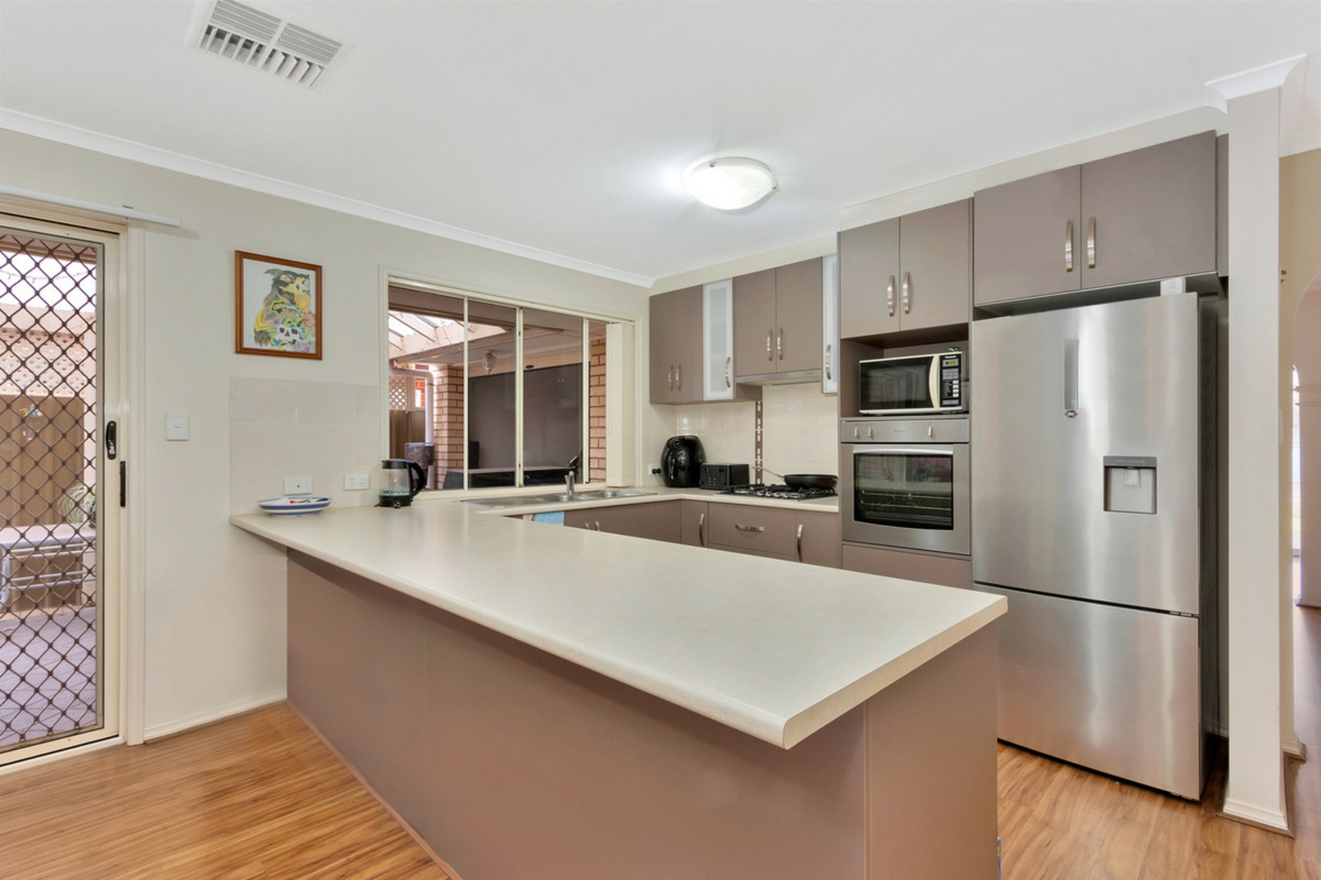 9 Dyson Street, EVANSTON