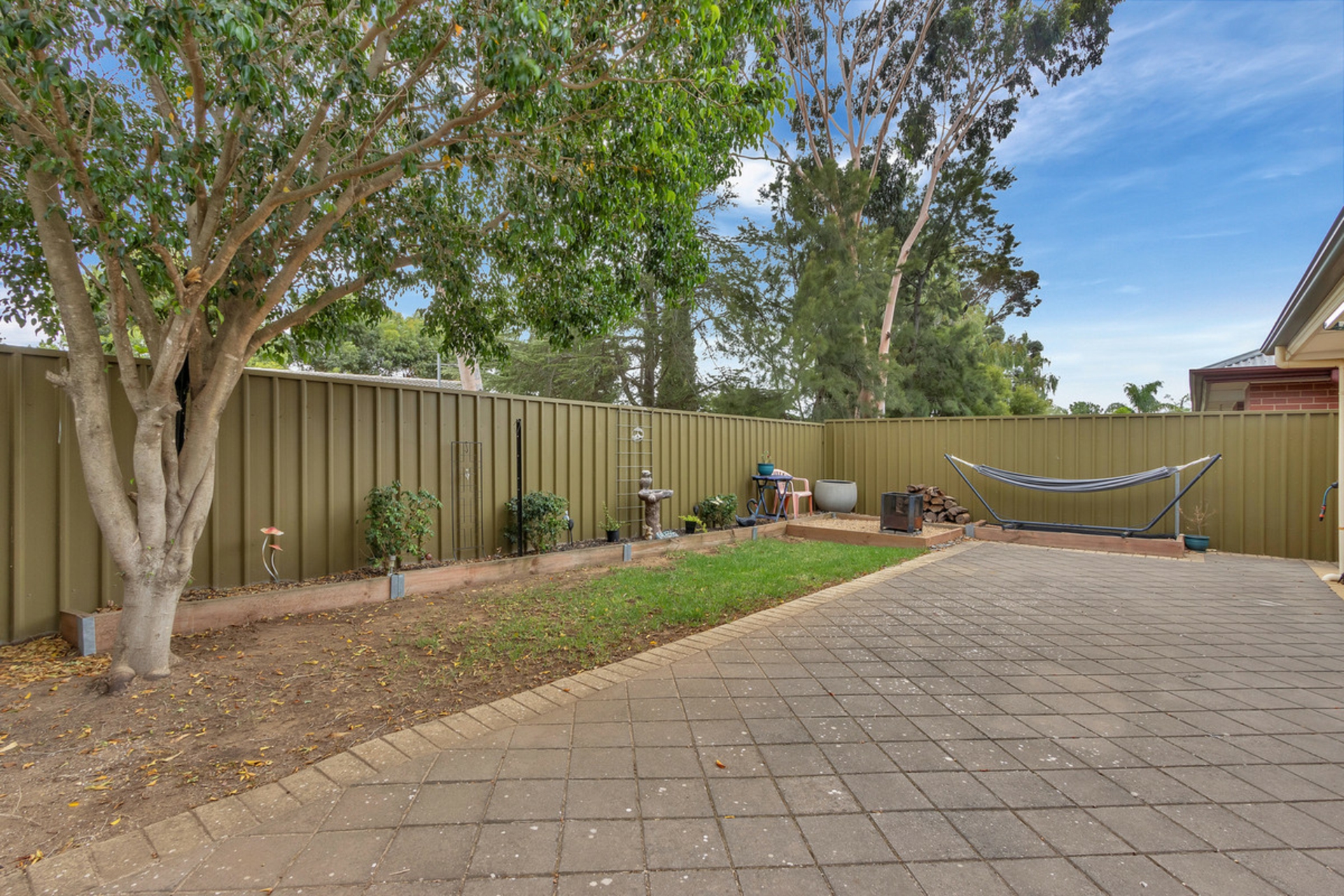 9 Dyson Street, EVANSTON