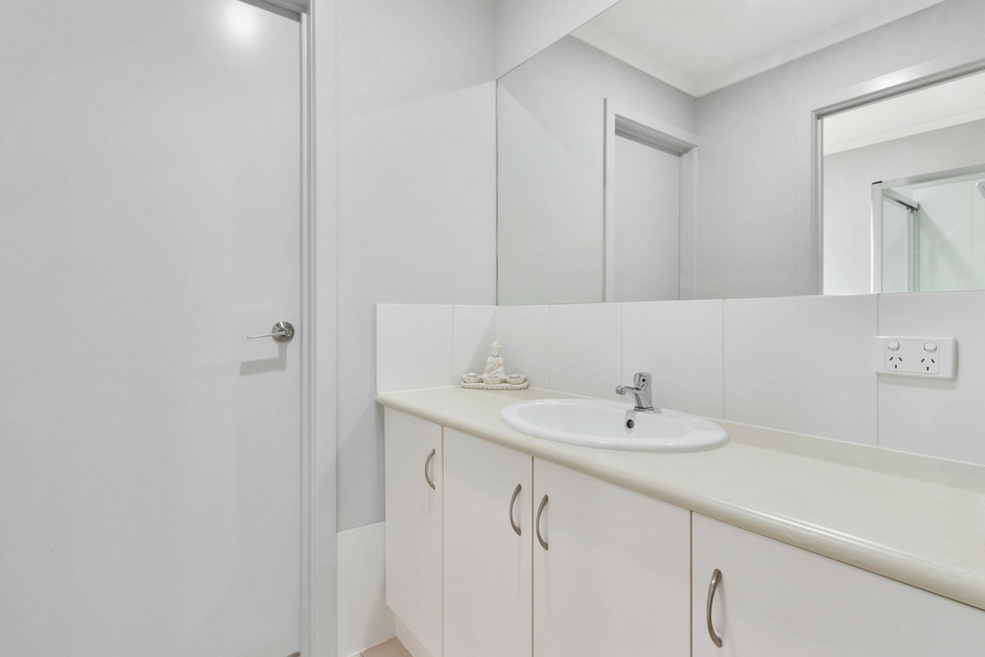 29 Dyson Street, EVANSTON