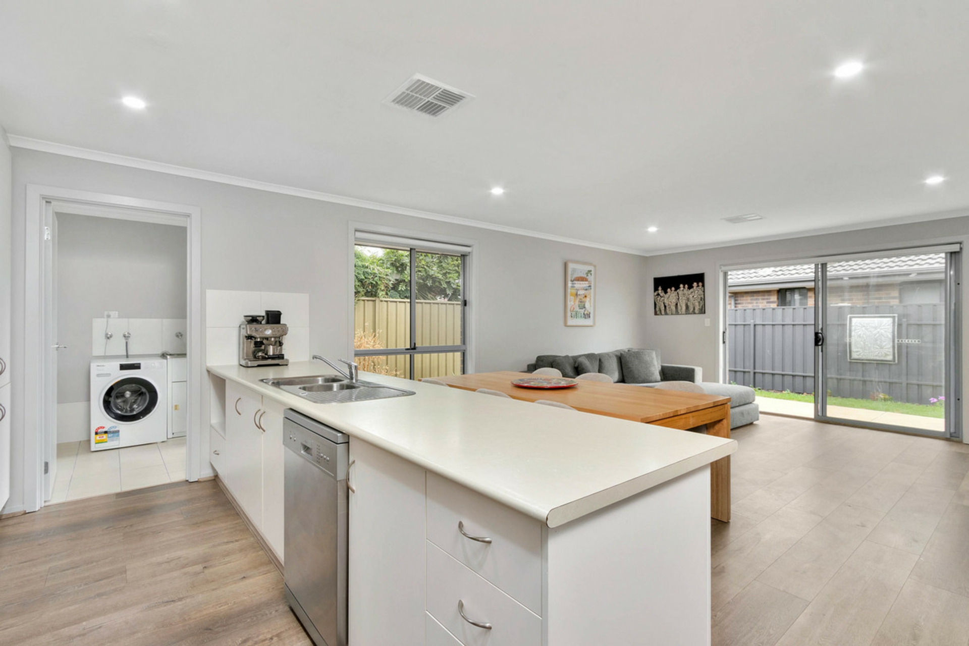 29 Dyson Street, EVANSTON