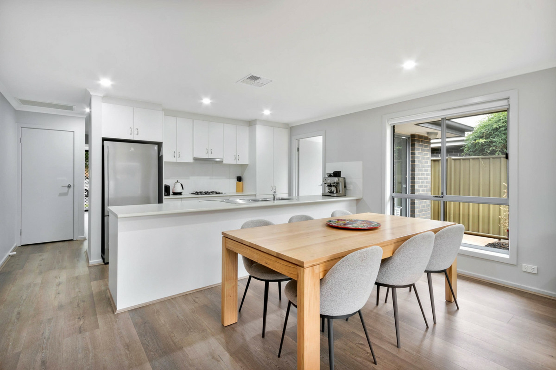 29 Dyson Street, EVANSTON