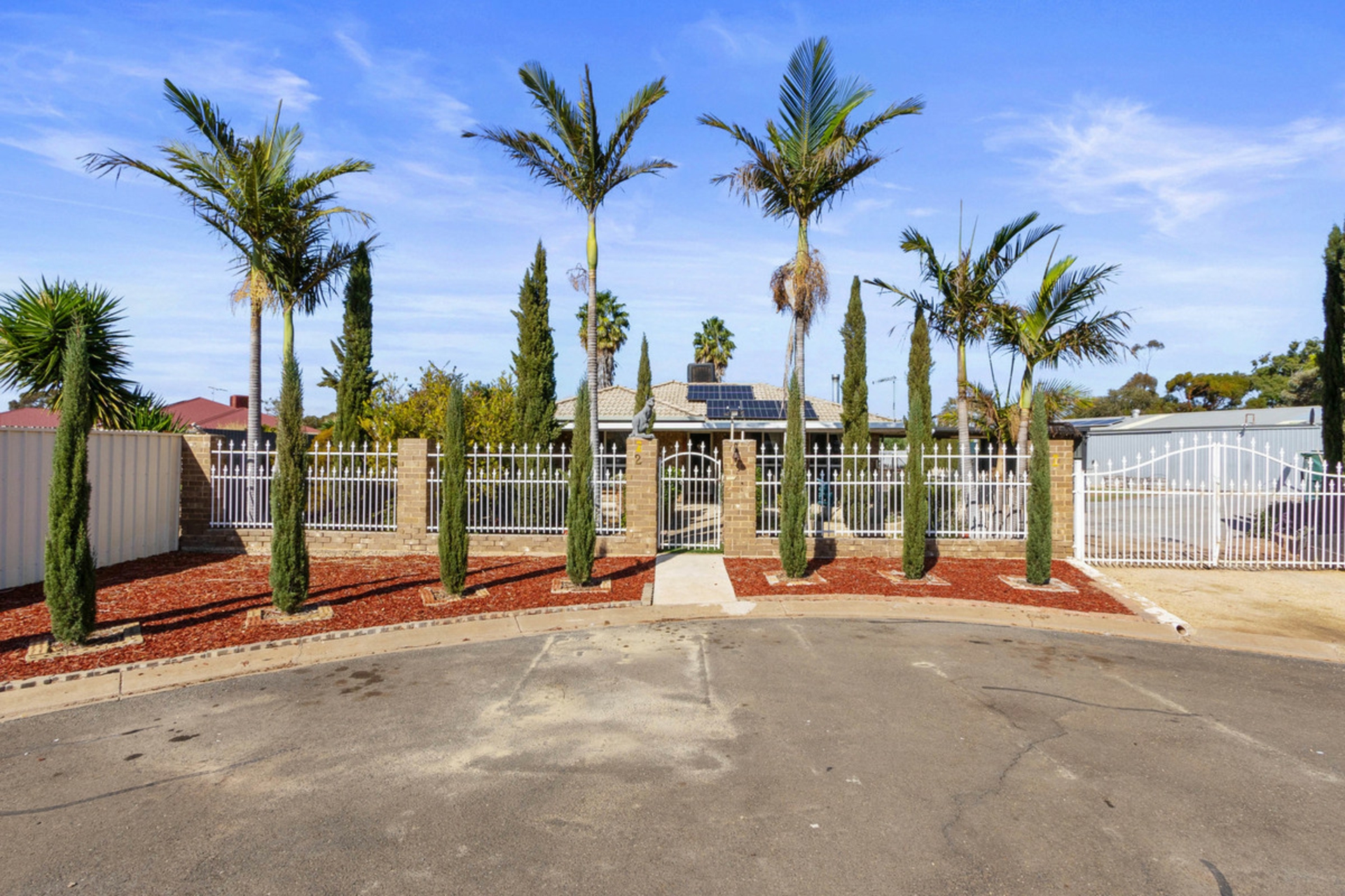 2 Dunn Court, WASLEYS