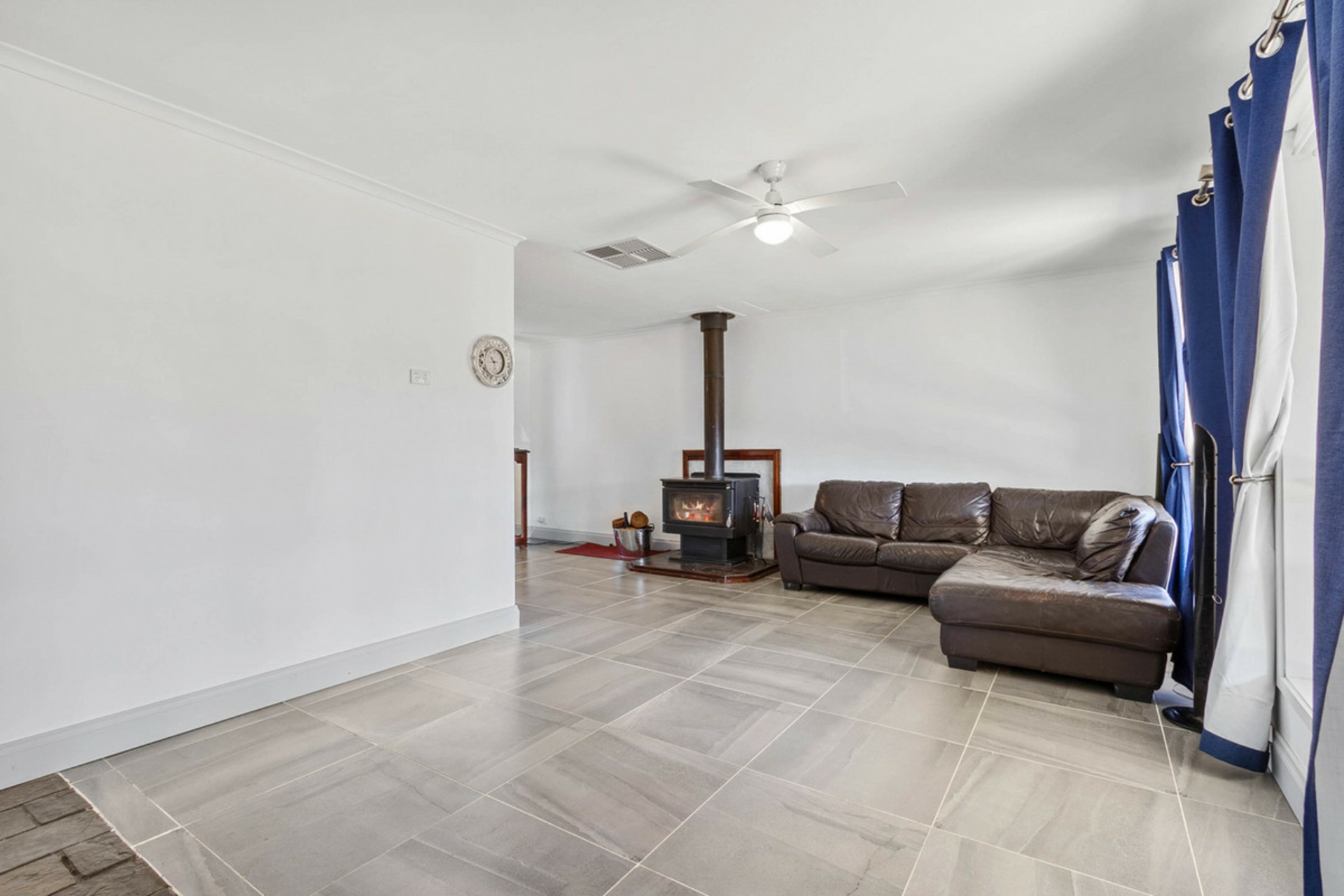 2 Dunn Court, WASLEYS