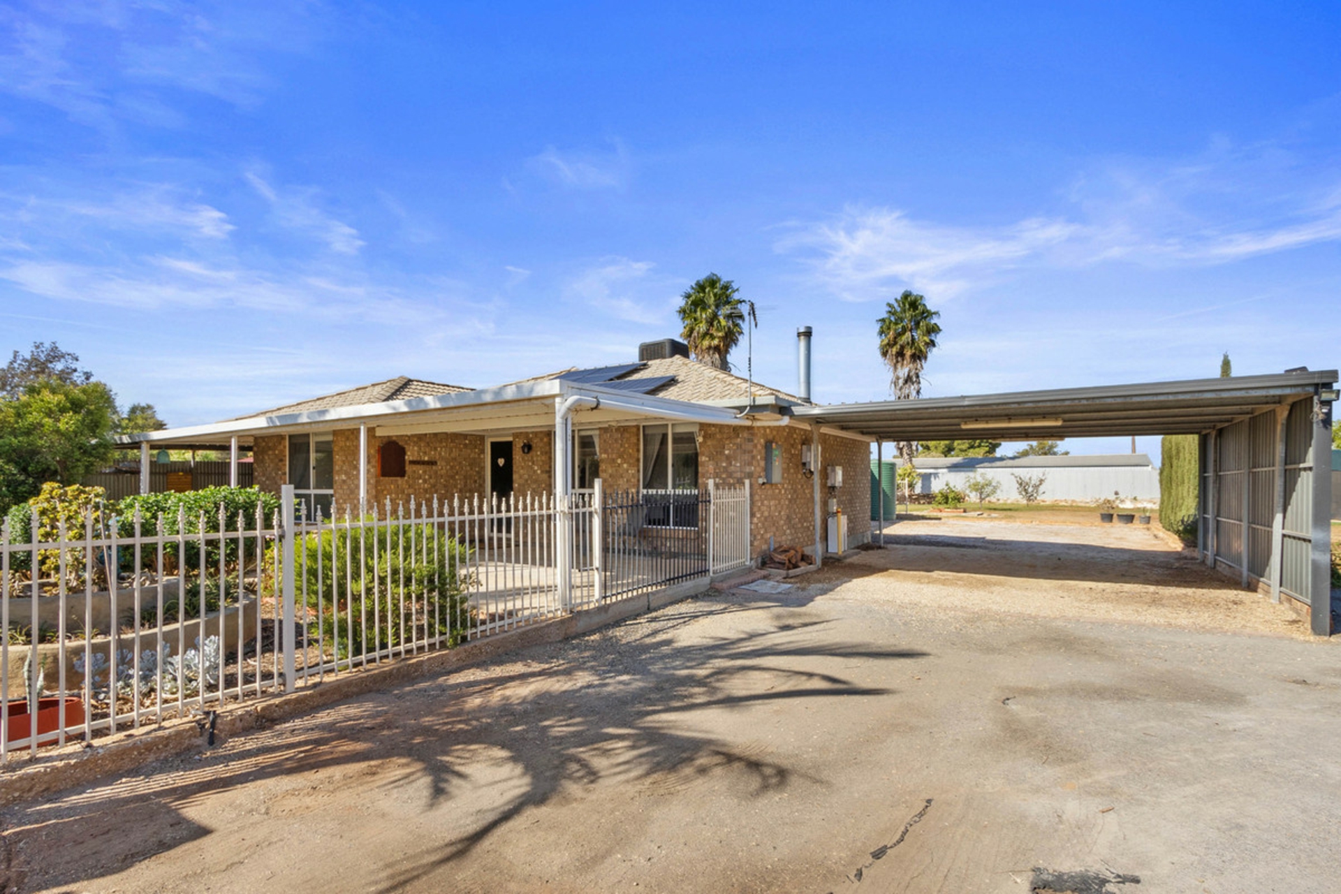 2 Dunn Court, WASLEYS