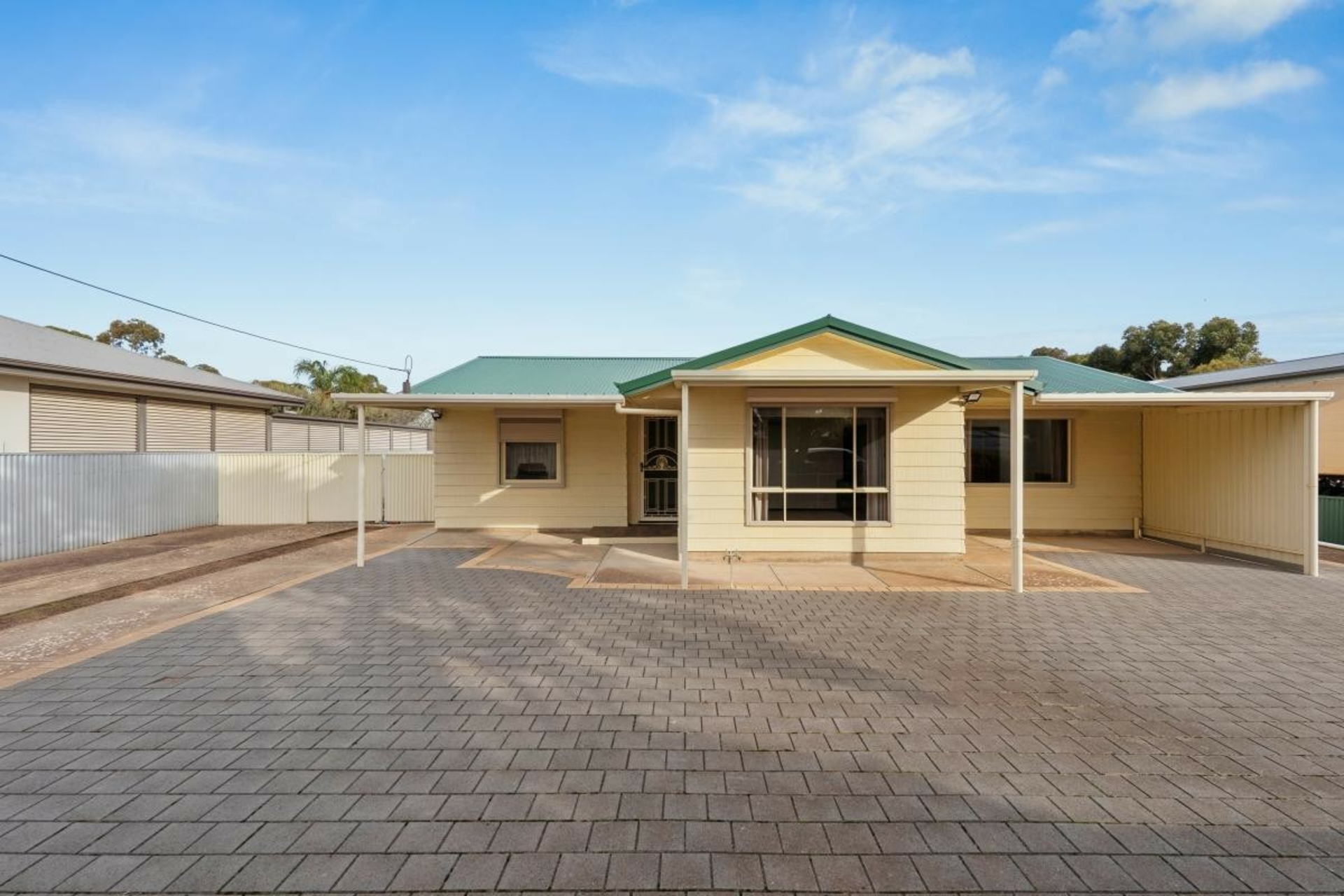 8 Centenary Avenue, BALAKLAVA