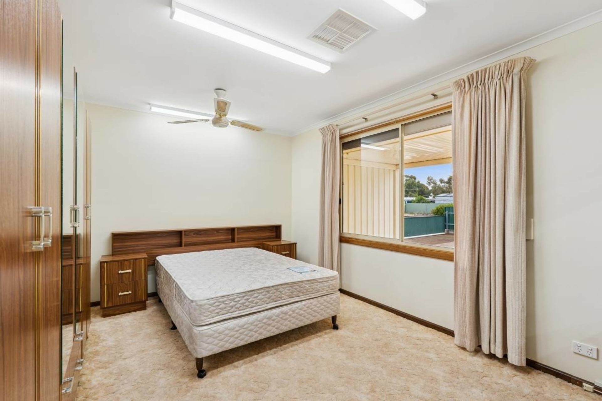 8 Centenary Avenue, BALAKLAVA