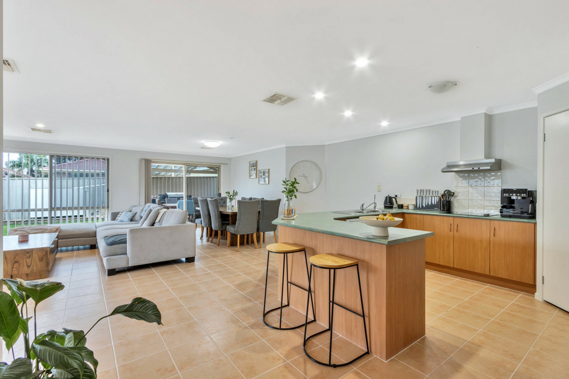 19 Gleeson Grove — photo 3 of 23
