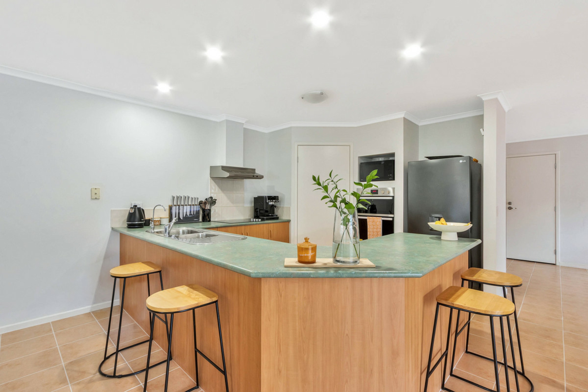 19 Gleeson Grove — photo 4 of 23