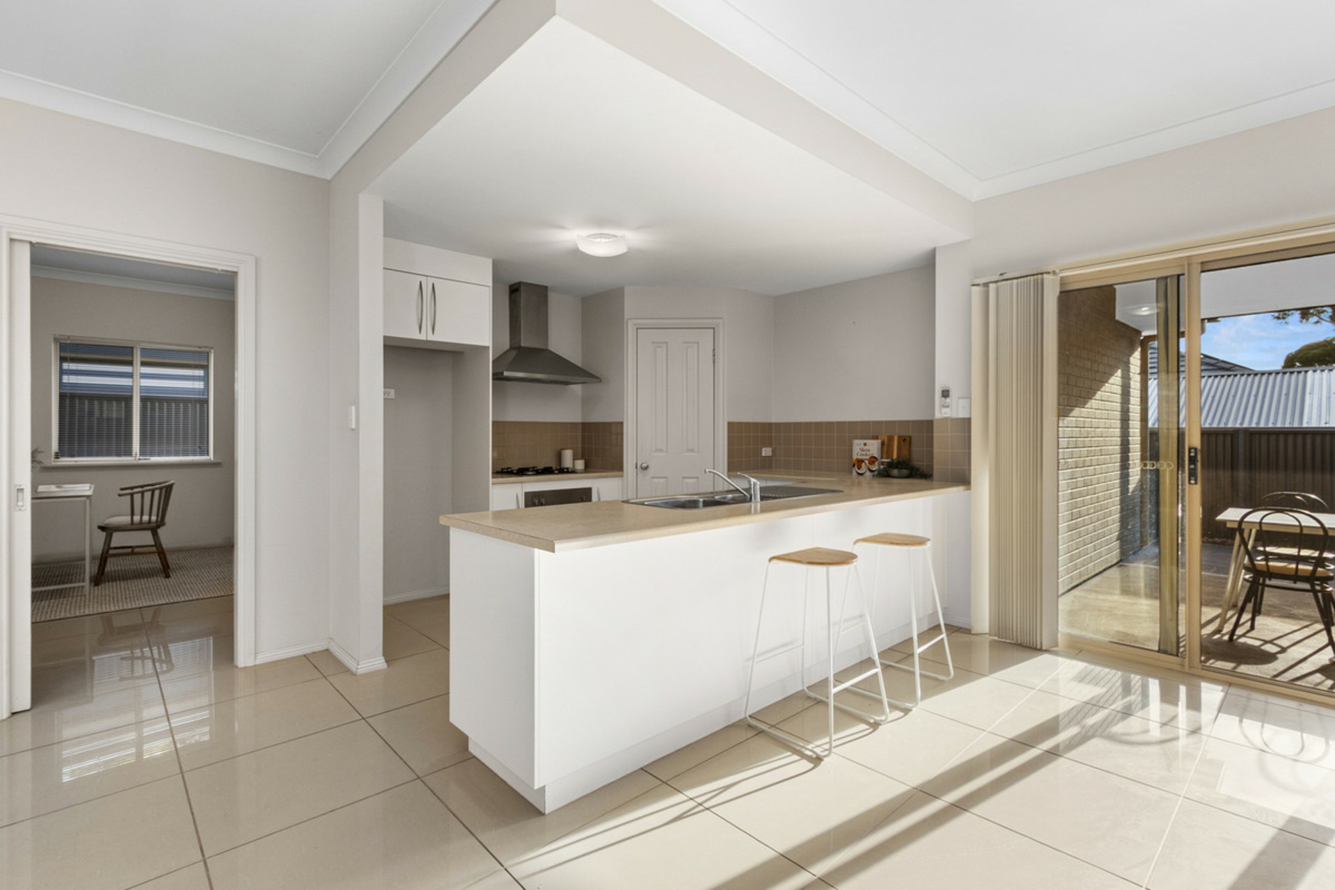 6 Salmon Gum Crescent — photo 8 of 21