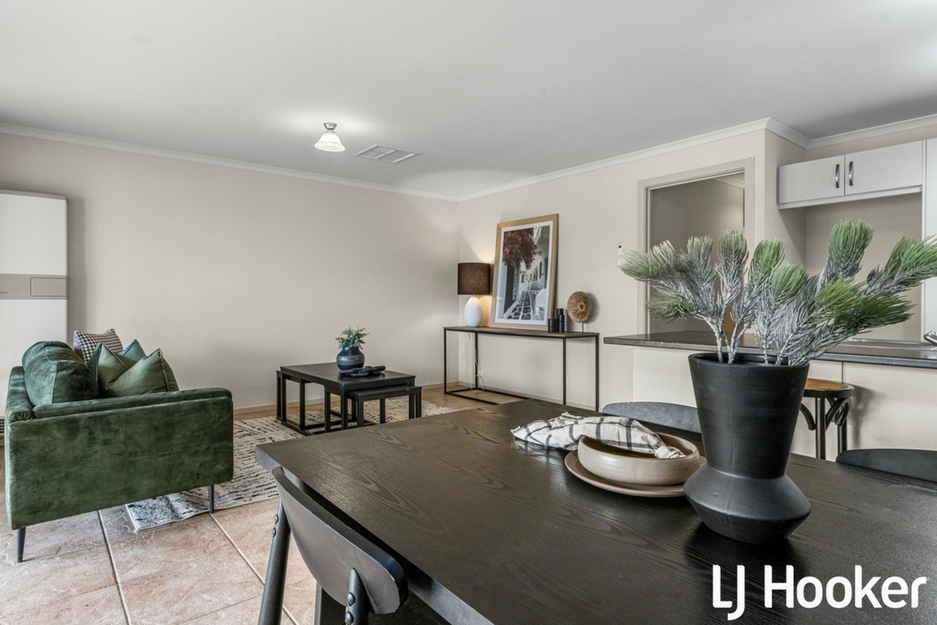 55 Railway Crescent — photo 14 of 18