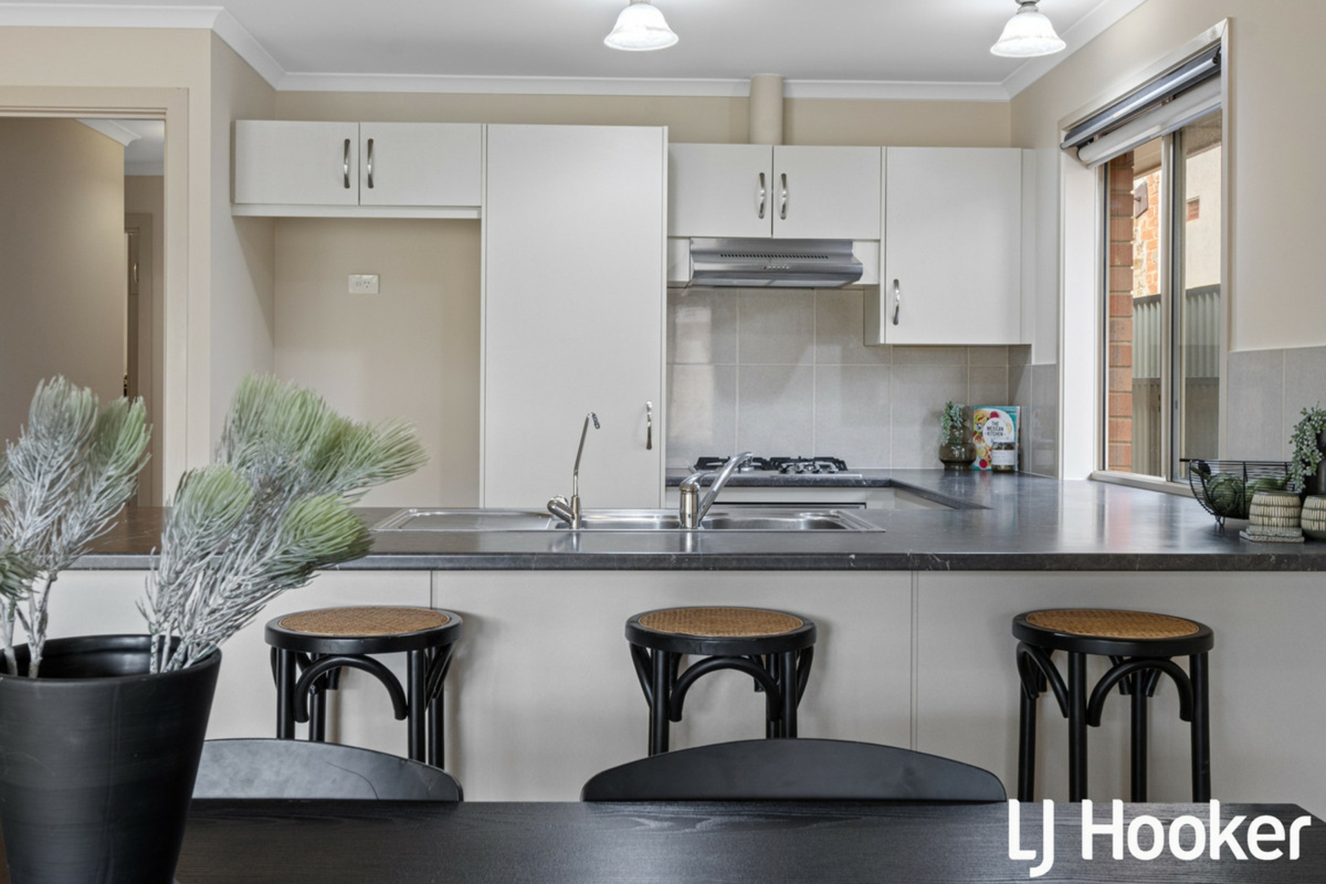 55 Railway Crescent — photo 15 of 18