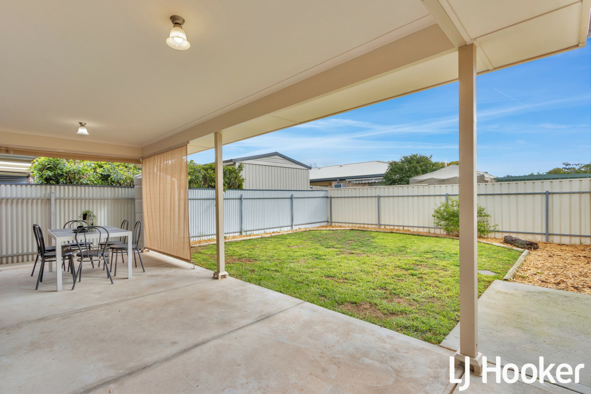 55 Railway Crescent — photo 17 of 18