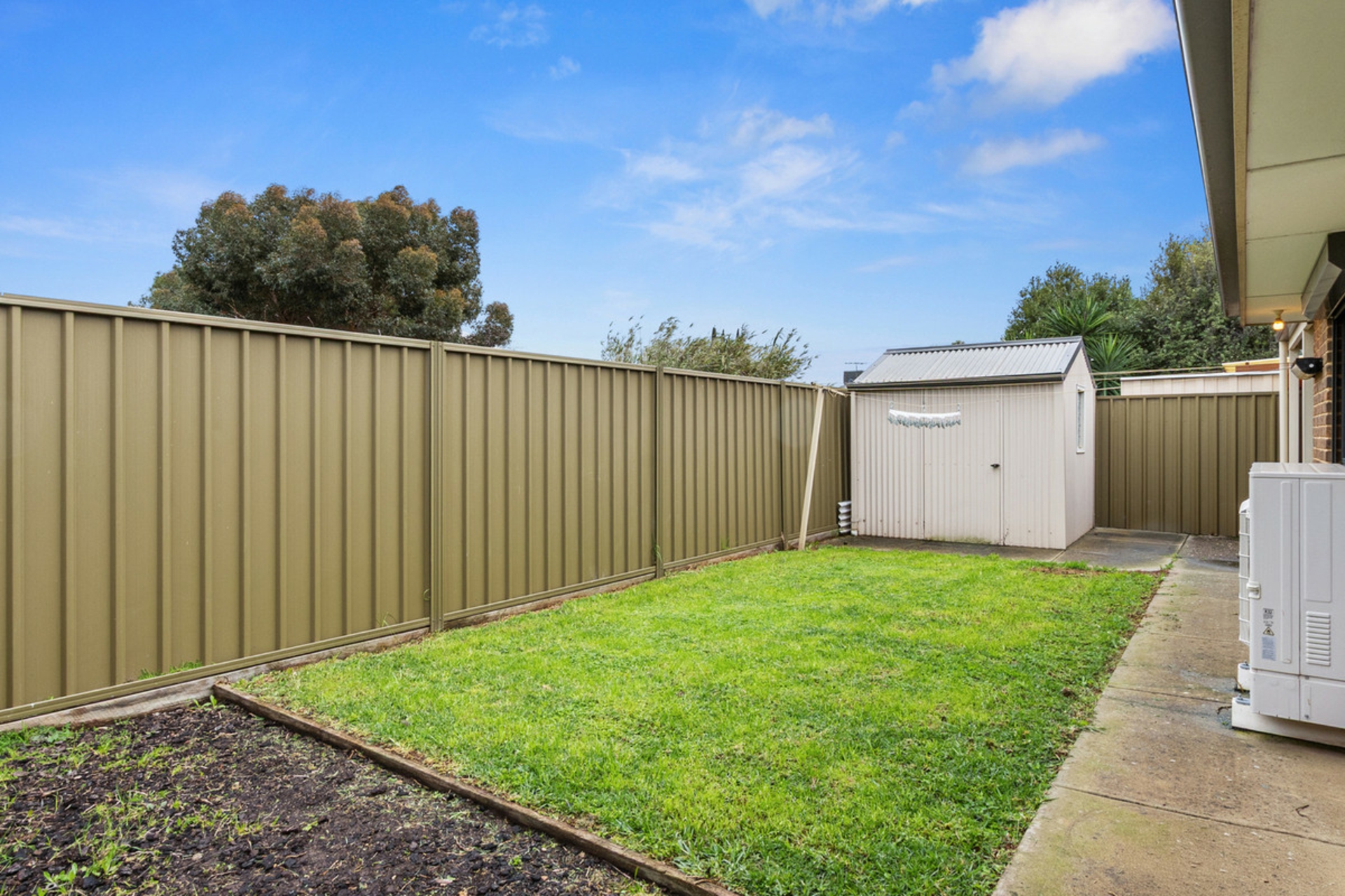 16D Britha Avenue — photo 3 of 15