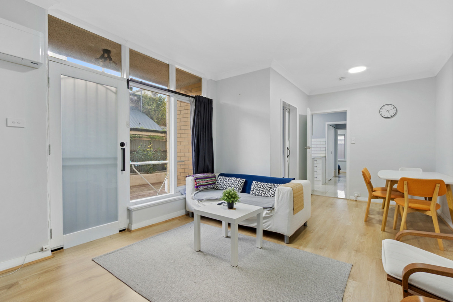 1/ 16 Russell Street — photo 3 of 16