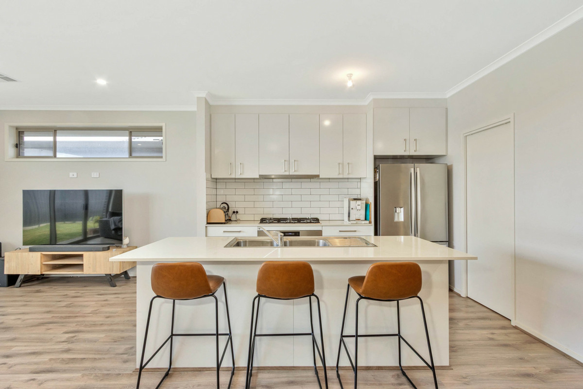 5 Peter Street — photo 3 of 20